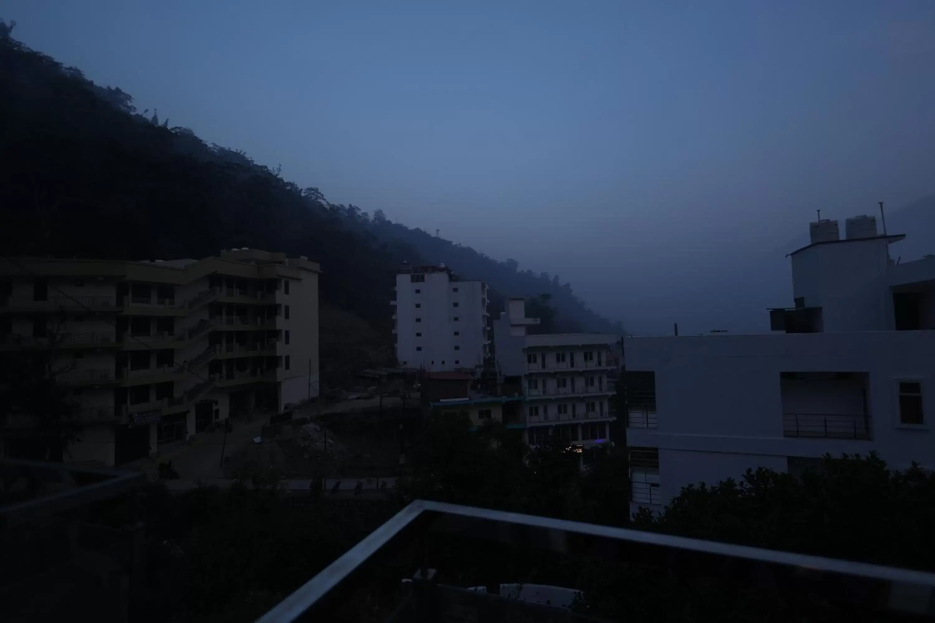 Mountain view in Perfectstayz Value Forest Valley Near Waterfall Mountain view in Perfectstayz Value Forest Valley Near Waterfall