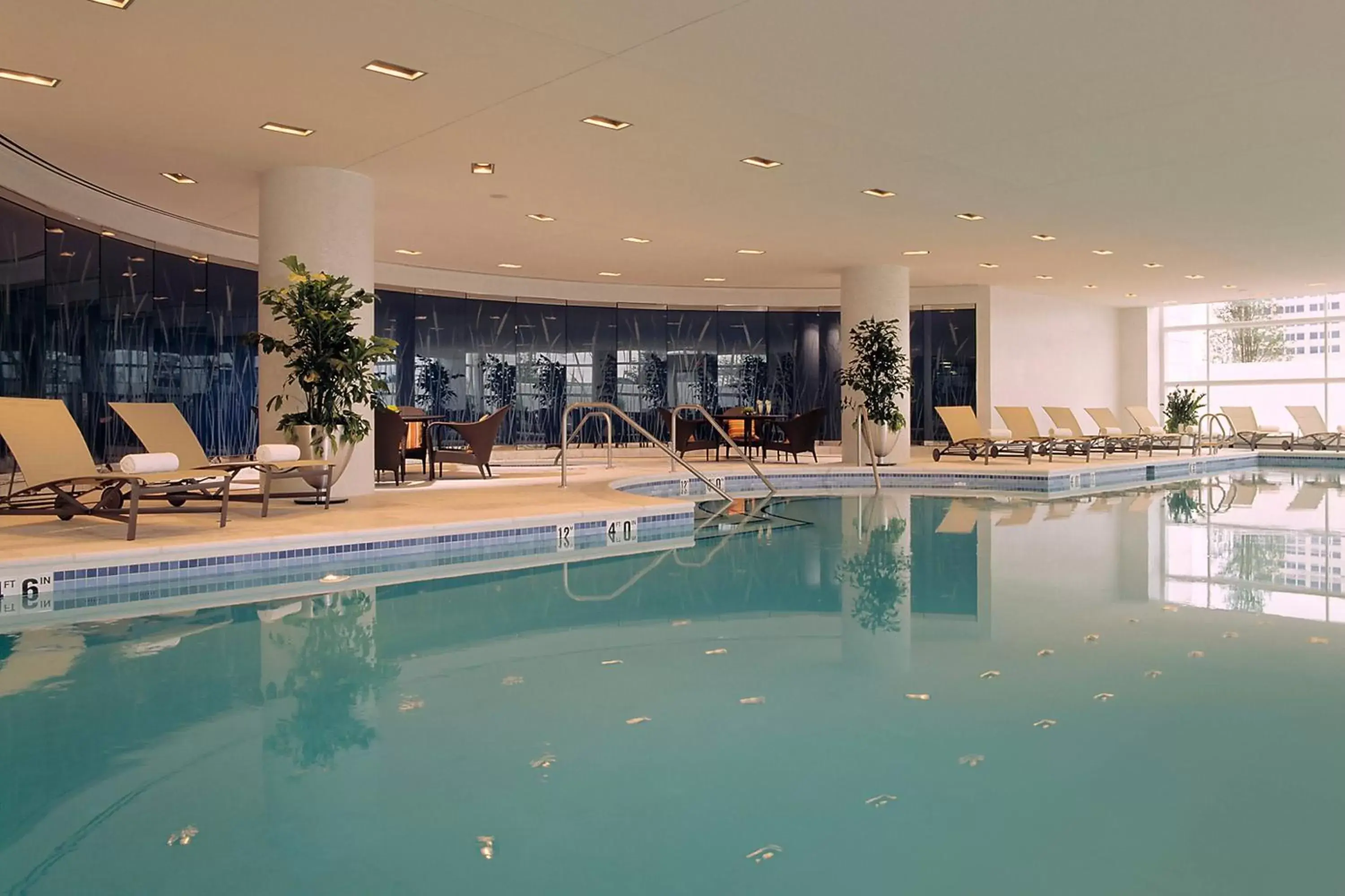 Swimming Pool in Renaissance Schaumburg Convention Center Hotel