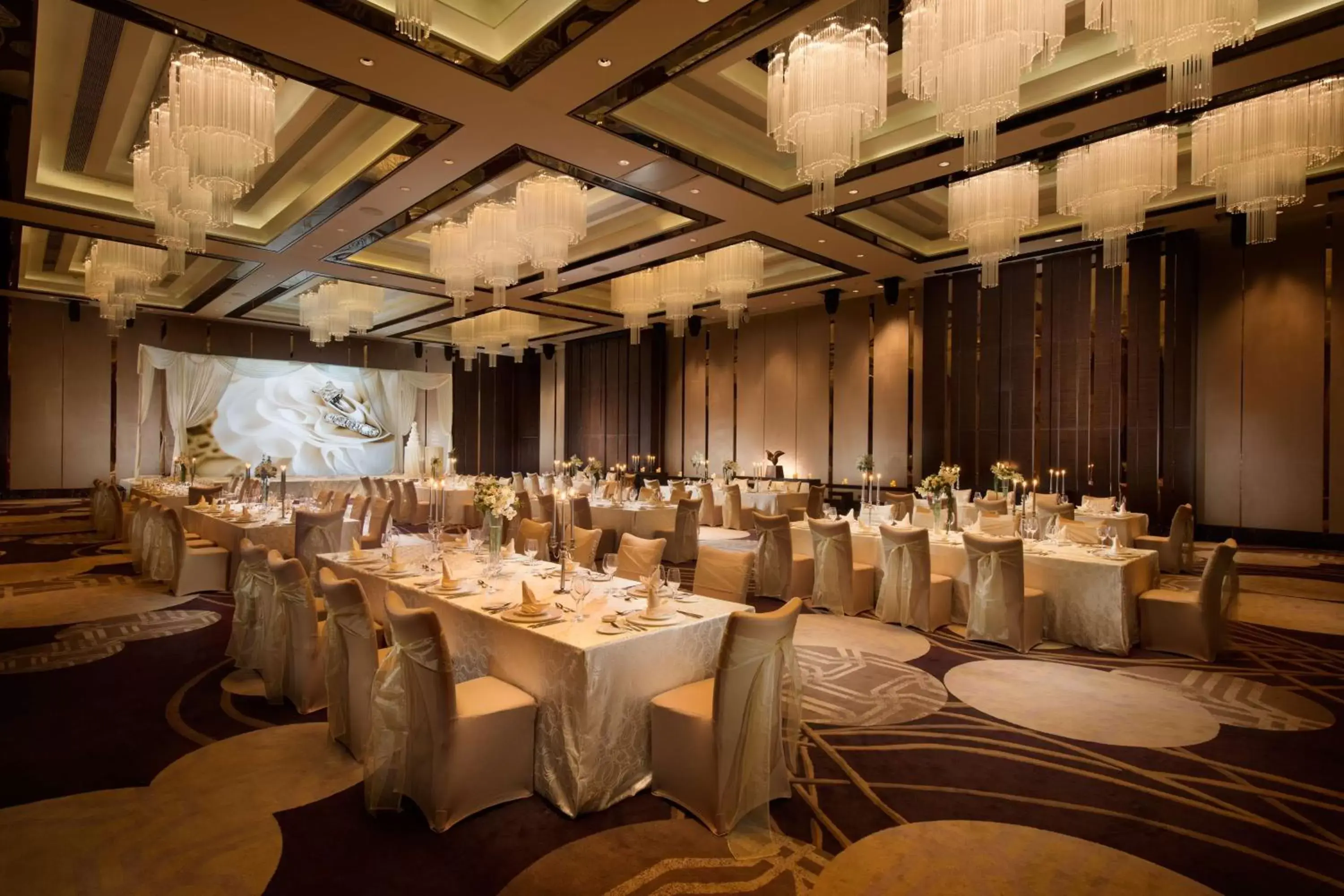 Meeting/conference room, Banquet Facilities in Hilton Shenzhen Futian, Metro Station at Hotel Front Door, Close to Futian Convention & Exhibition Center