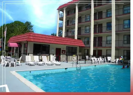 Swimming Pool in Cerca Del Mar Motel