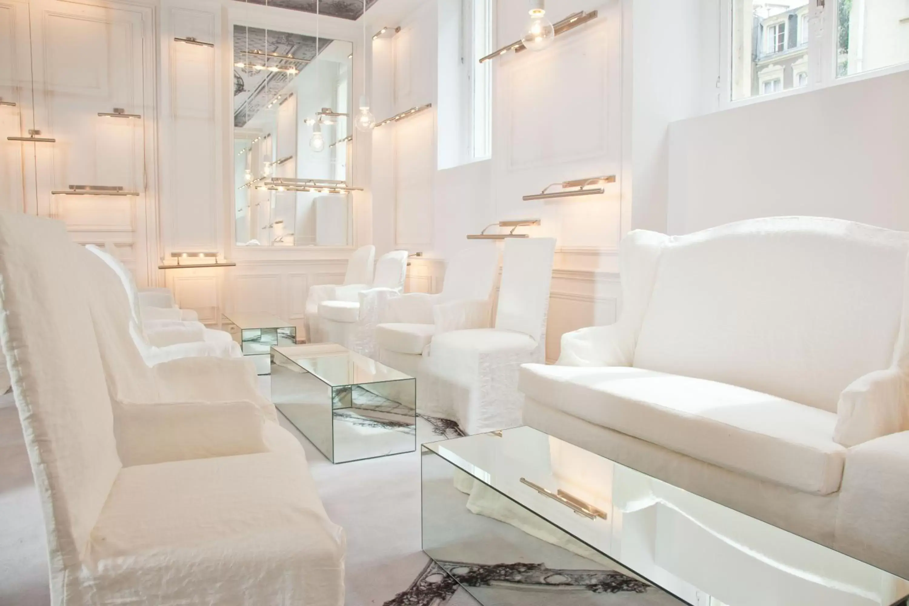 Lobby or reception in La Maison Champs Elysées Lobby or reception in La Maison Champs Elysées