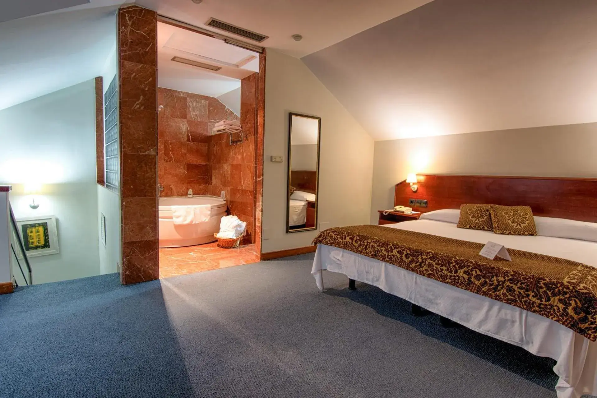Bedroom, Bed in Hotel Spa Milagros Golf