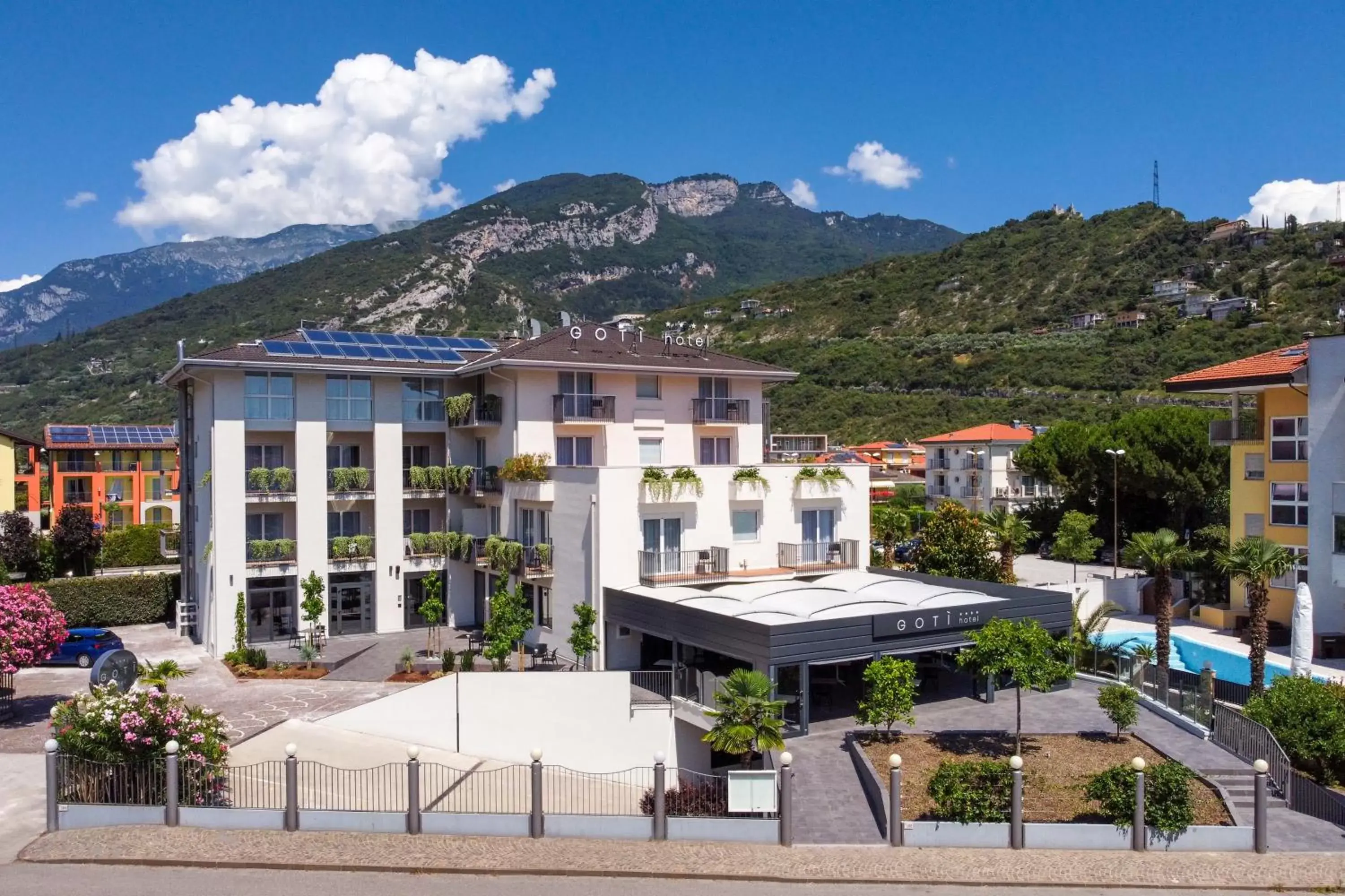 Facade/entrance in GoTì Hotel