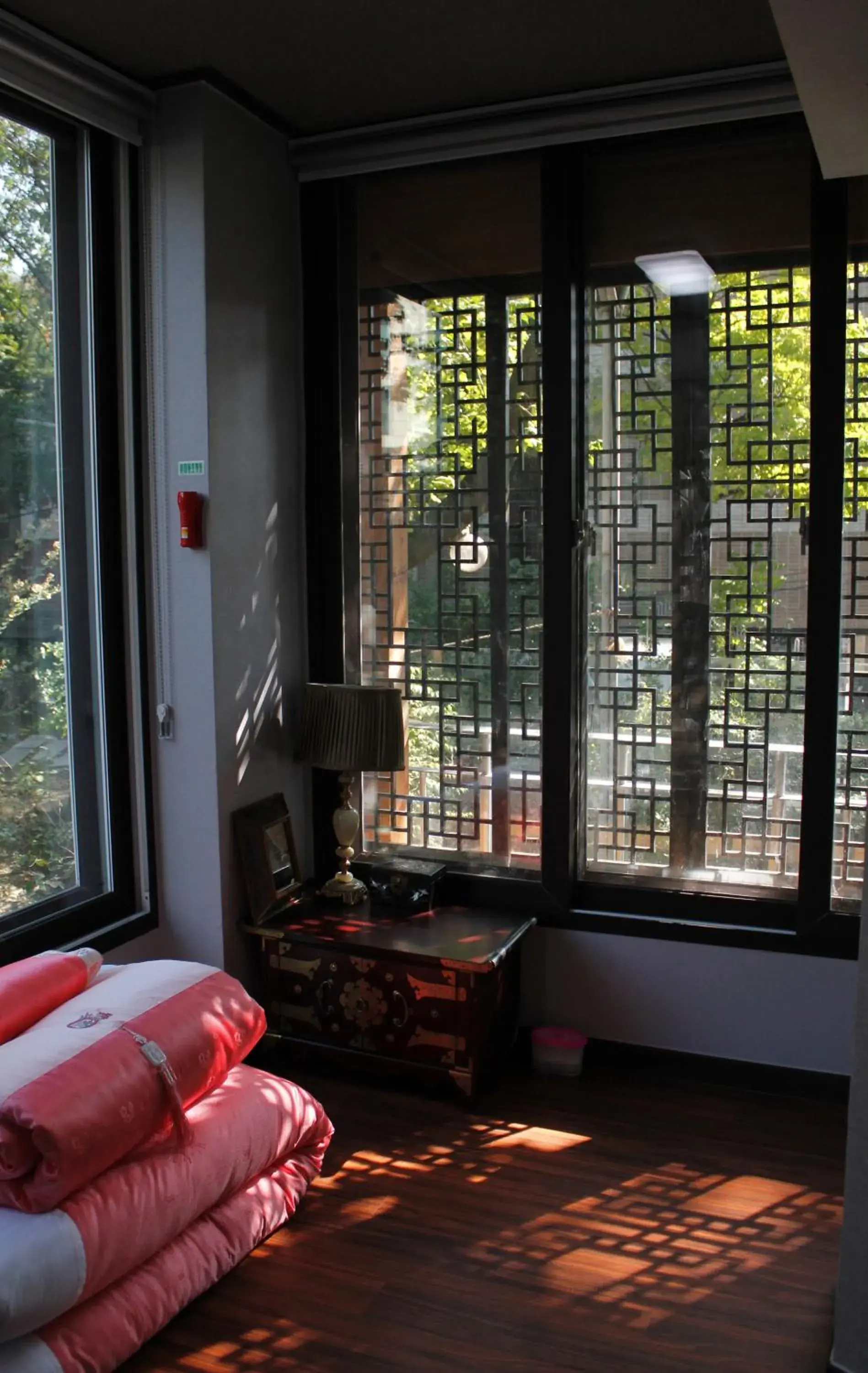 Bedroom, Seating Area in Jiwoljang Guest House