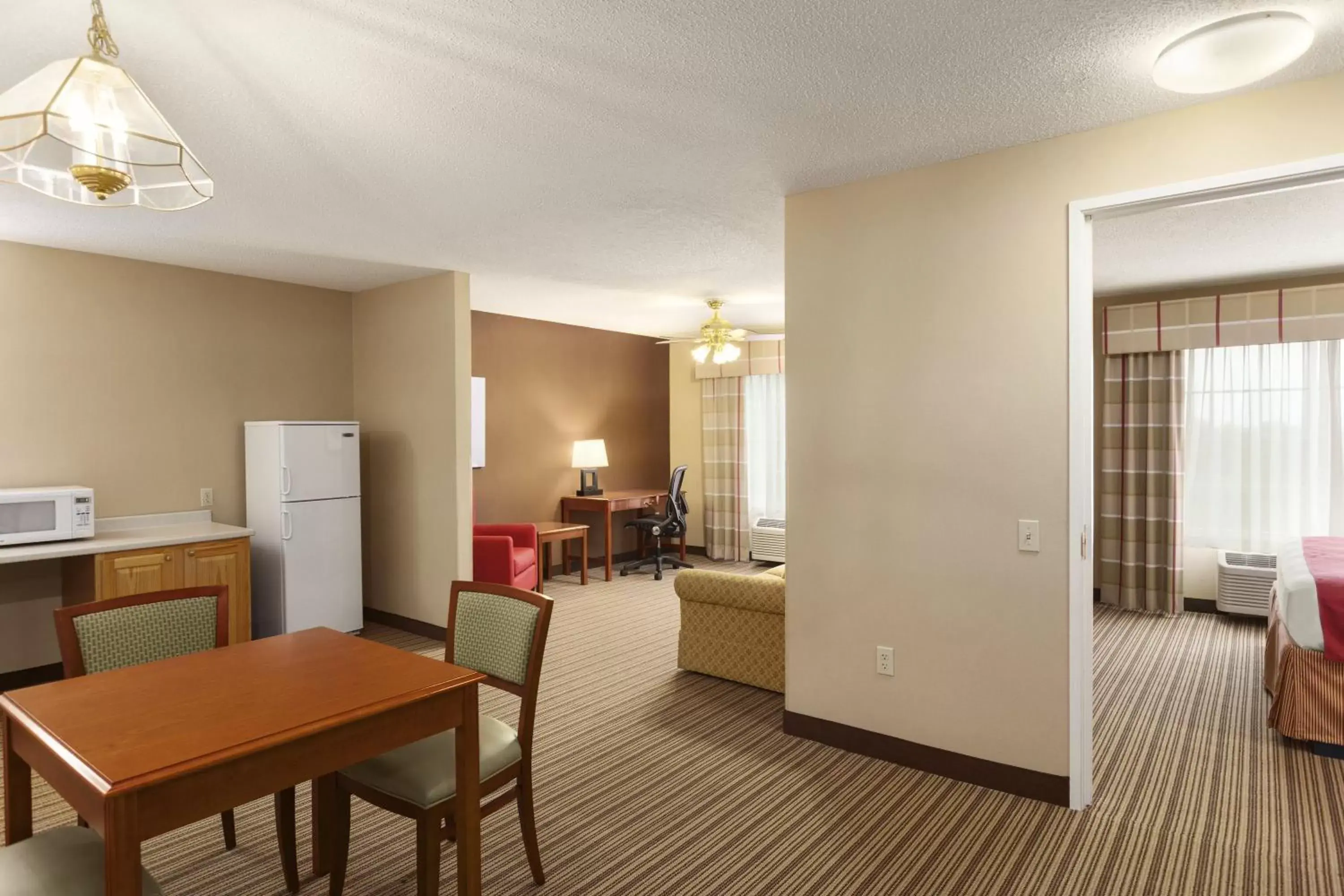 Photo of the whole room in Country Inn & Suites by Radisson, Bel Air/Aberdeen, MD