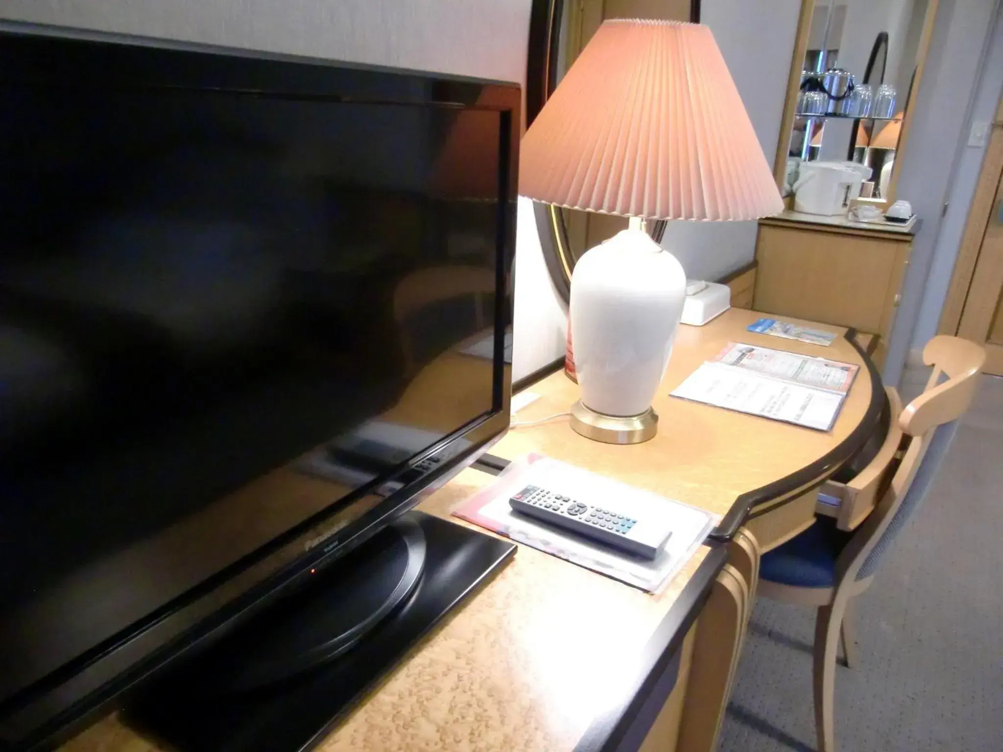 TV and multimedia, Kitchen/Kitchenette in Imabari Kokusai Hotel