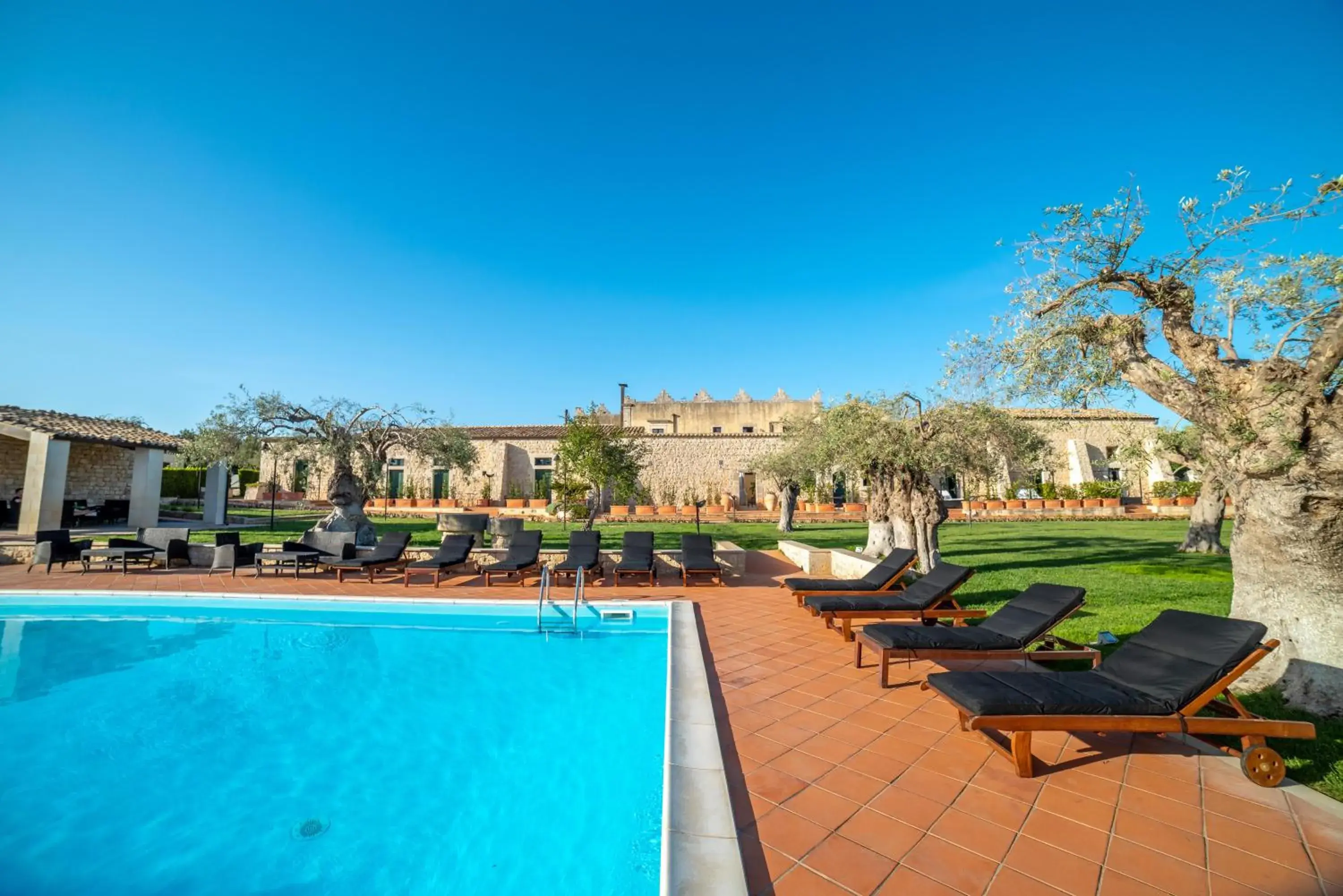 Garden, Swimming Pool in Torre Don Virgilio Country Hotel