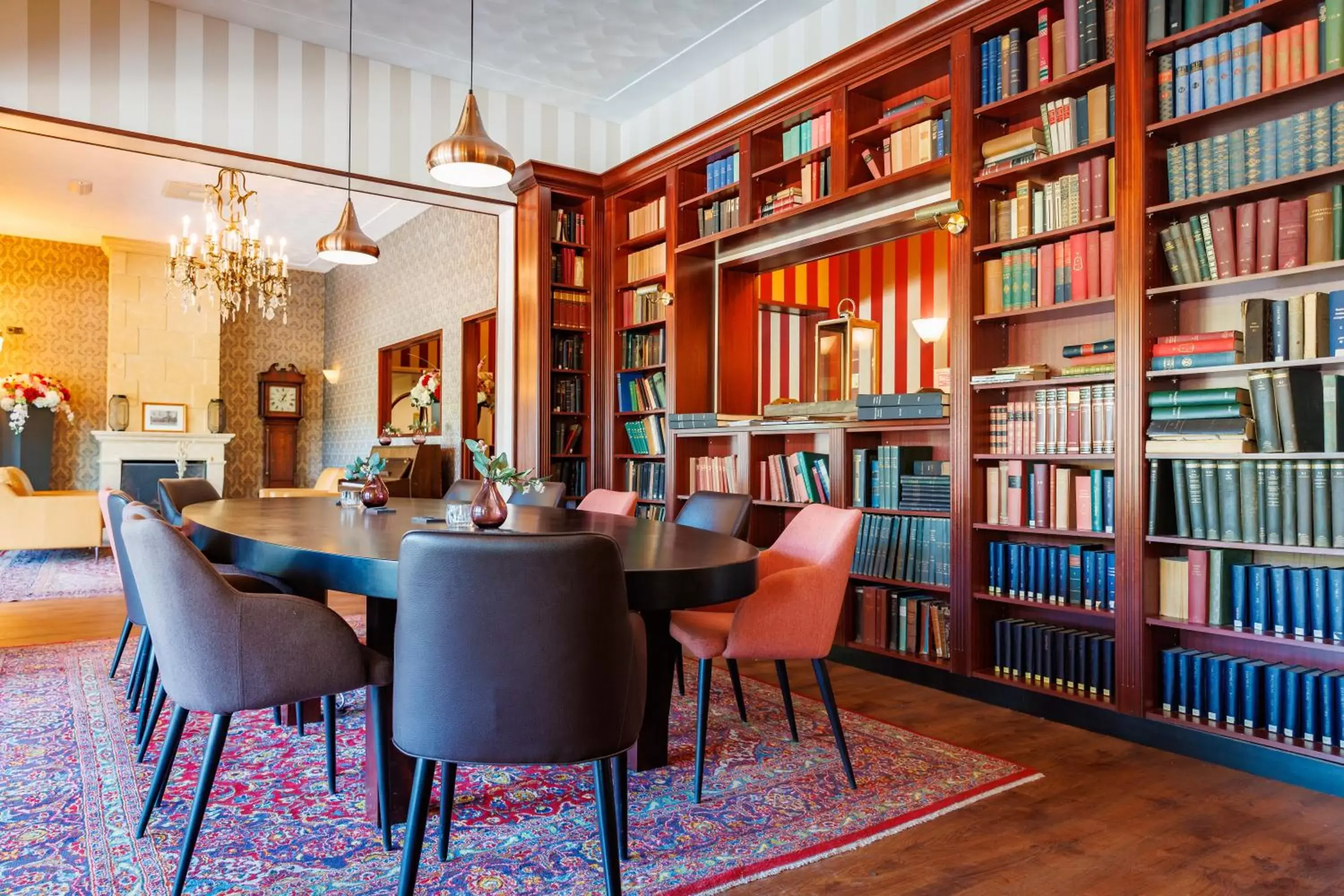 Lobby or reception, Library in Bastion Hotel Apeldoorn Het Loo