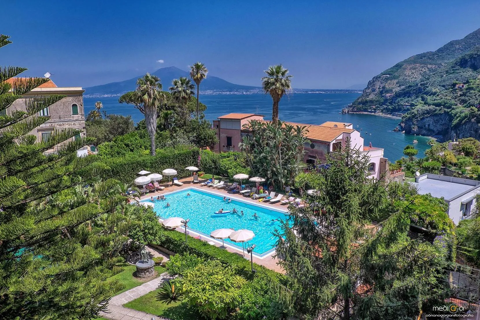 Swimming pool in Aequa Hotel
