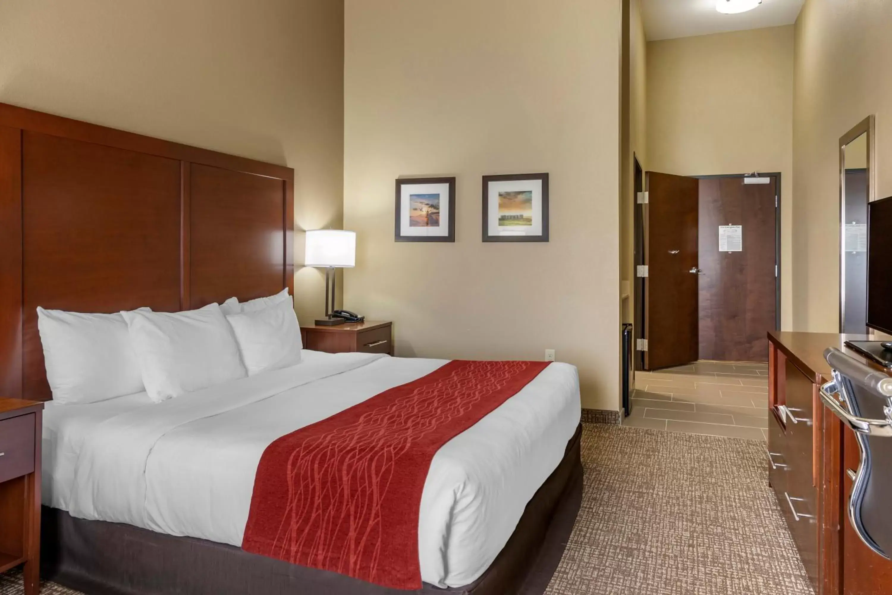 Photo of the whole room, Bed in Comfort Inn & Suites Augusta