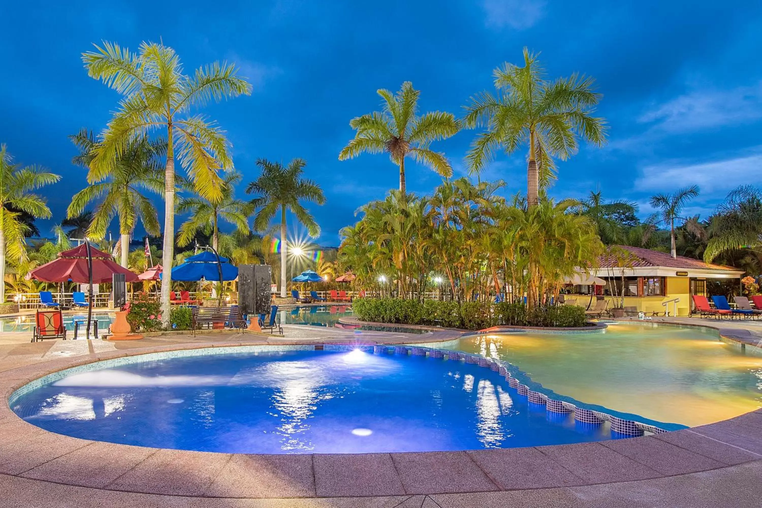 Area and facilities, Swimming Pool in Hotel Casa Roland Golfito Resort
