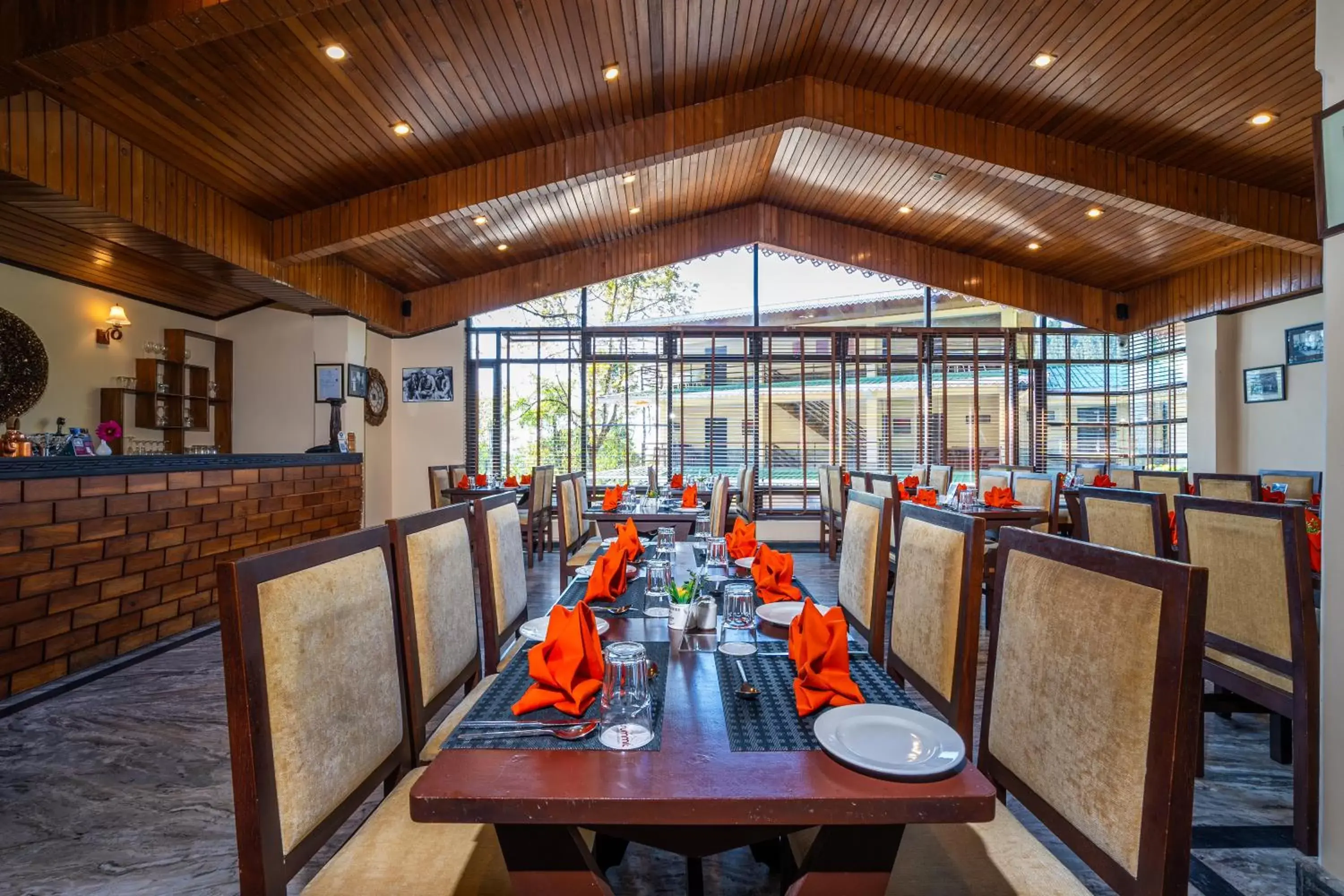 Restaurant/Places to Eat in Summit Norling Resort & Spa
