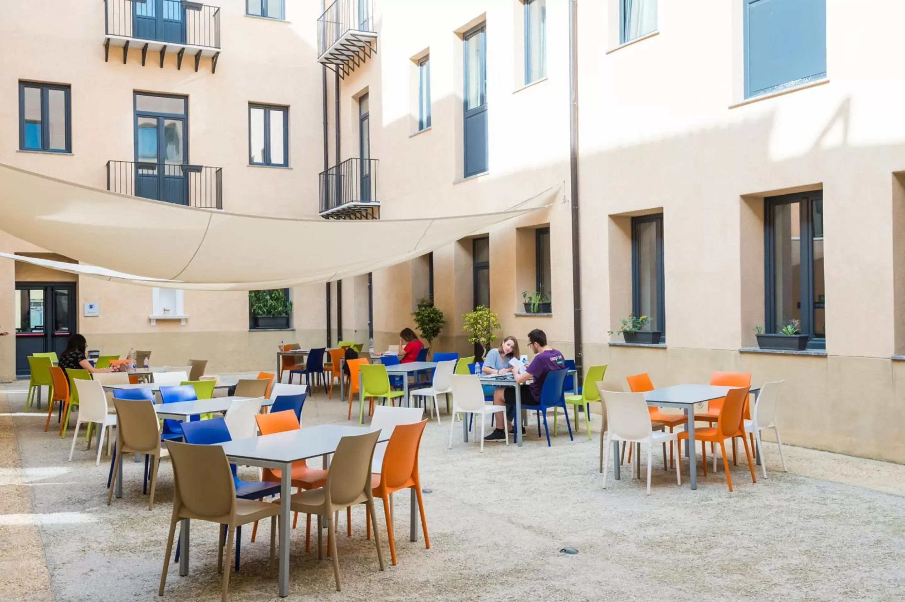 Patio, Restaurant/Places to Eat in Camplus Guest Palermo