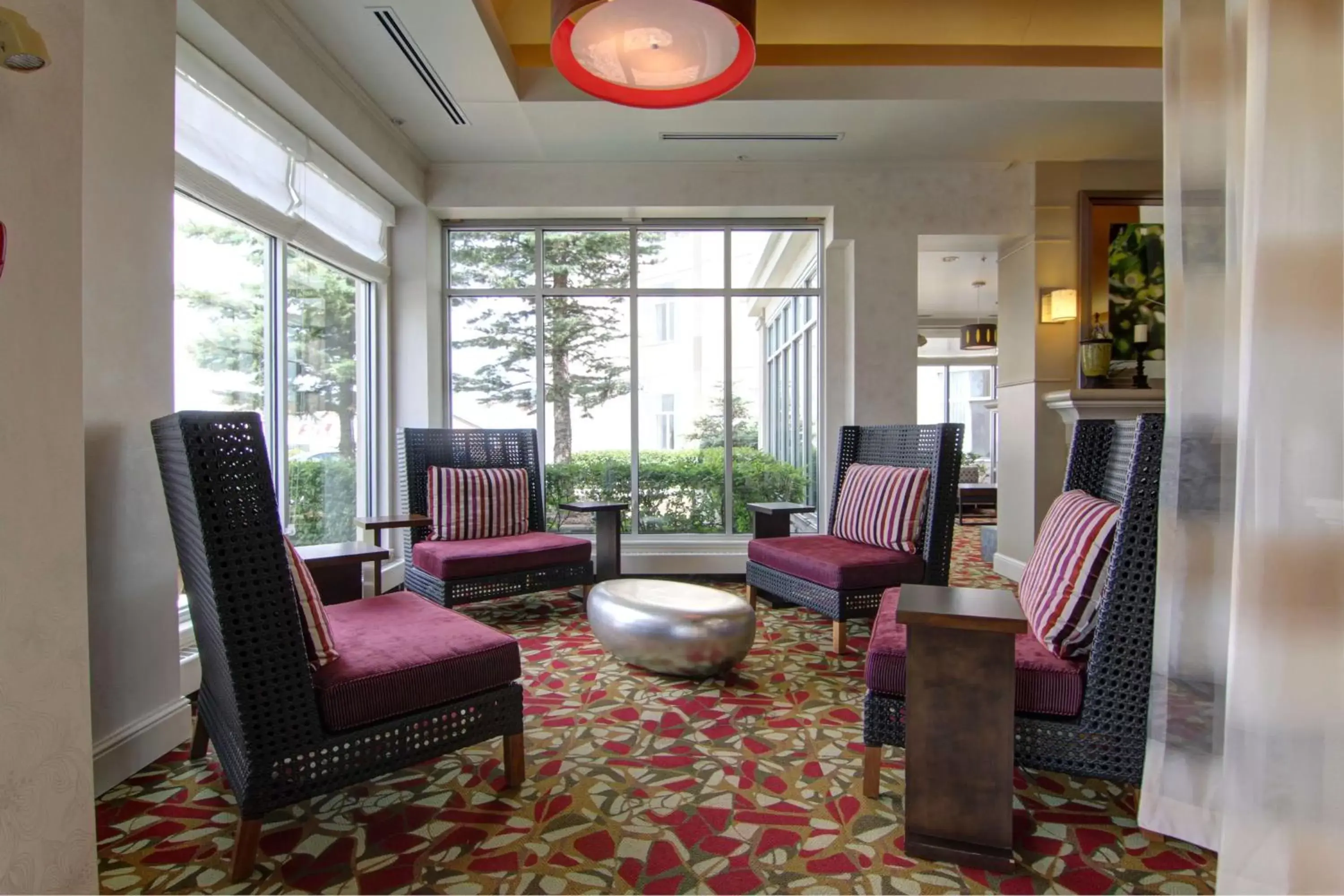 Lobby or reception, Seating Area in Hilton Garden Inn Calgary Airport