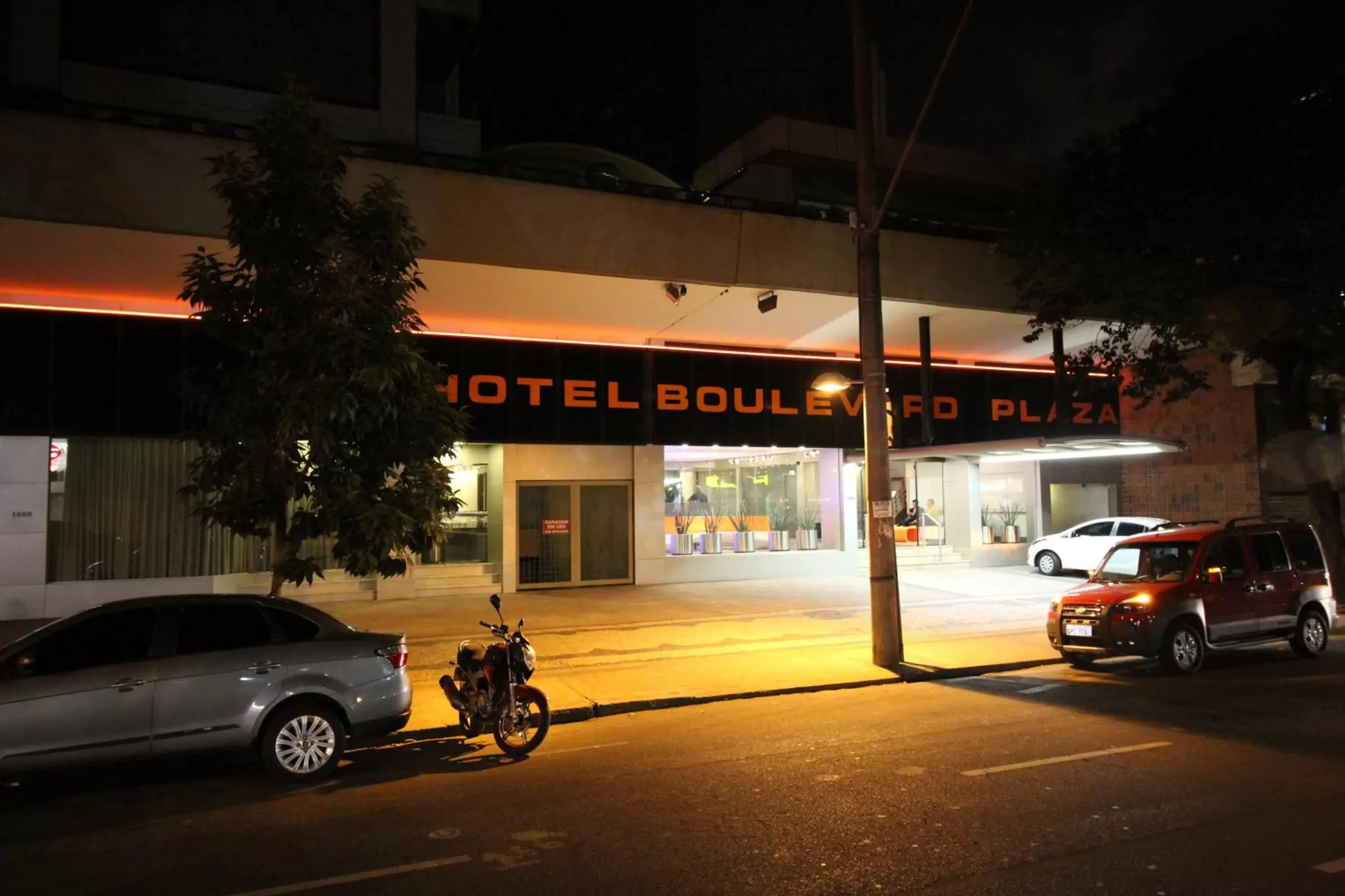 Facade/entrance in Boulevard Plaza Facade/entrance in Boulevard Plaza