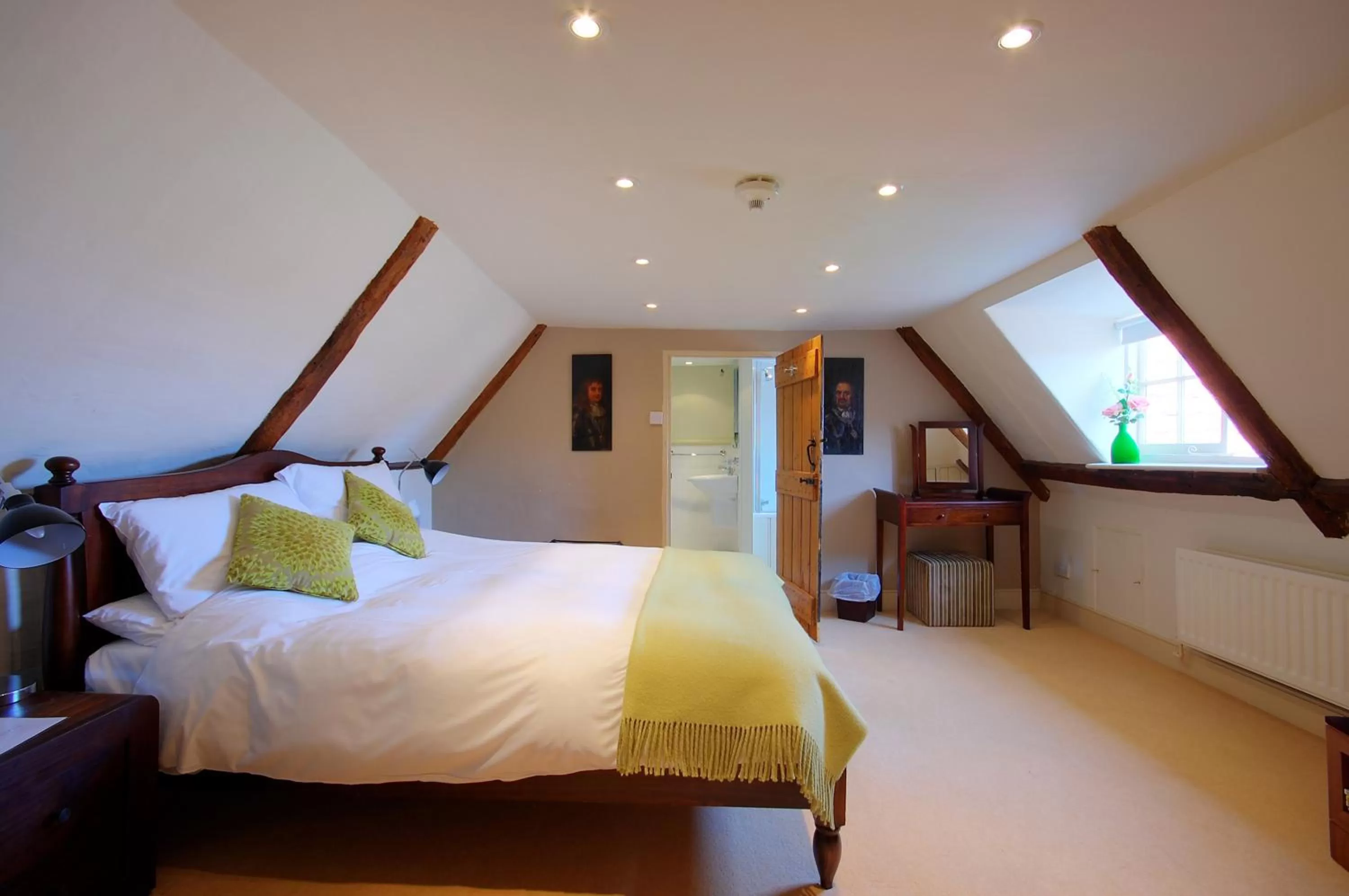 Bedroom, Bed in Sutherland House