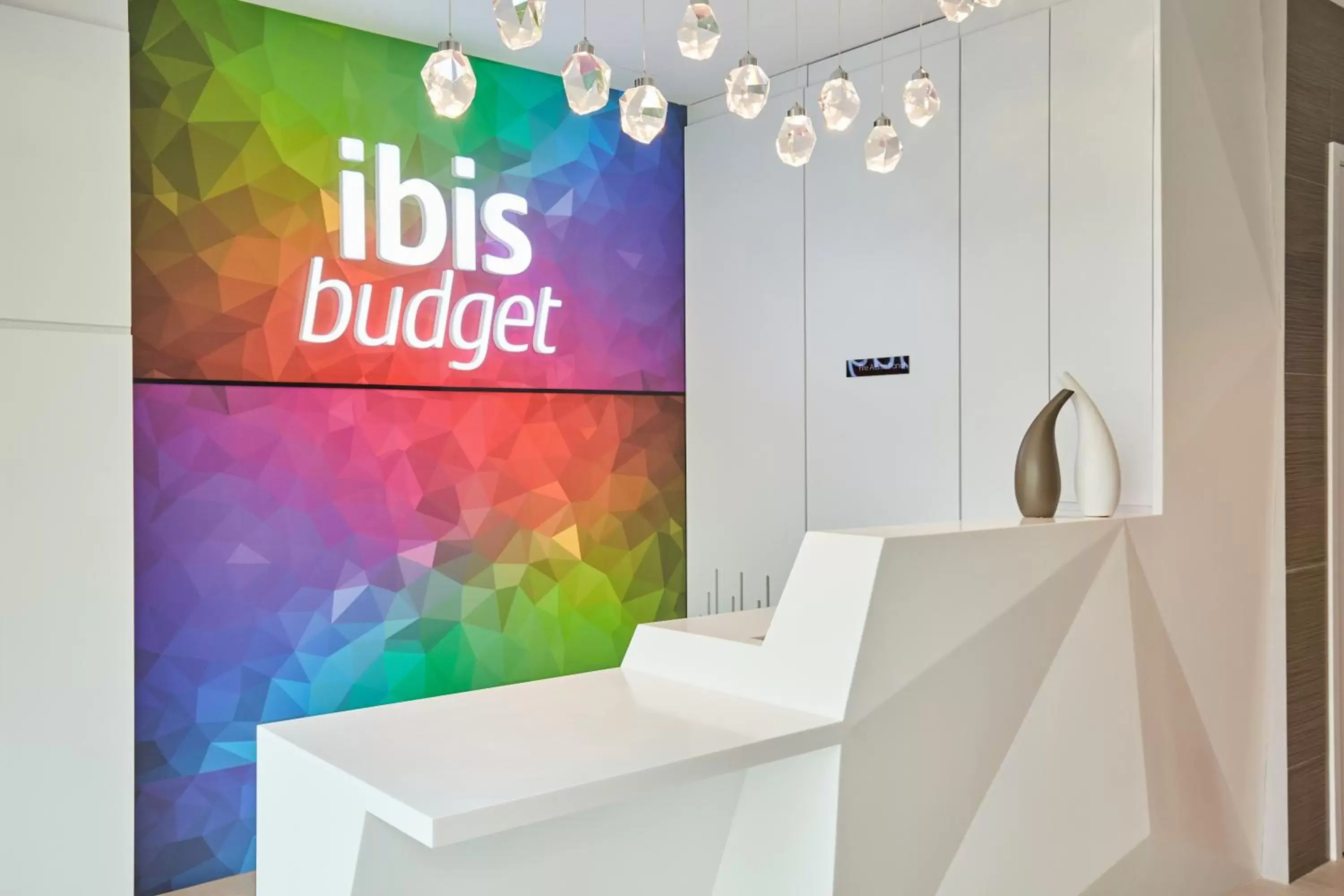 Lobby or reception in ibis budget Singapore Ametrine