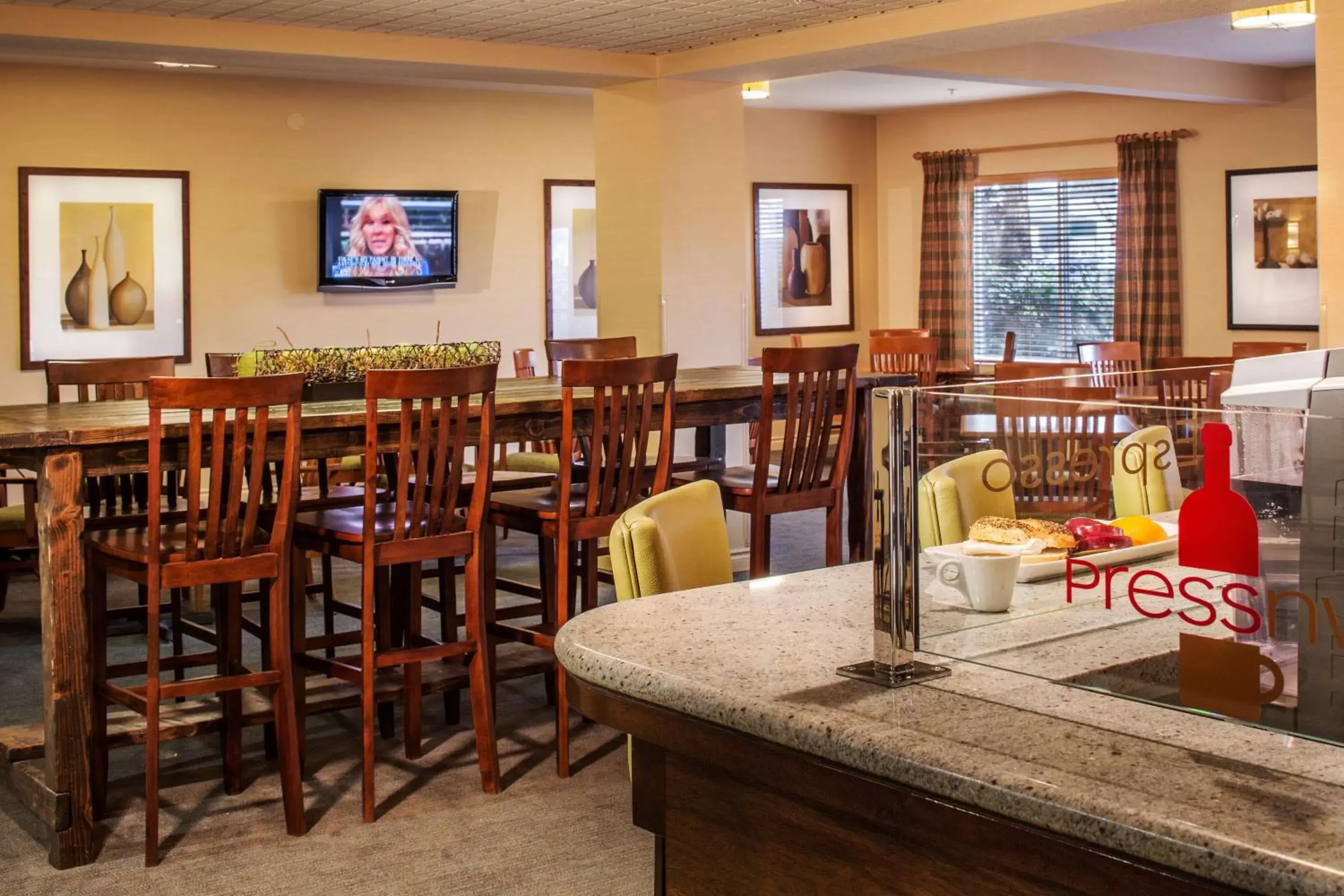 Dining area, Restaurant/Places to Eat in DoubleTree by Hilton North Salem