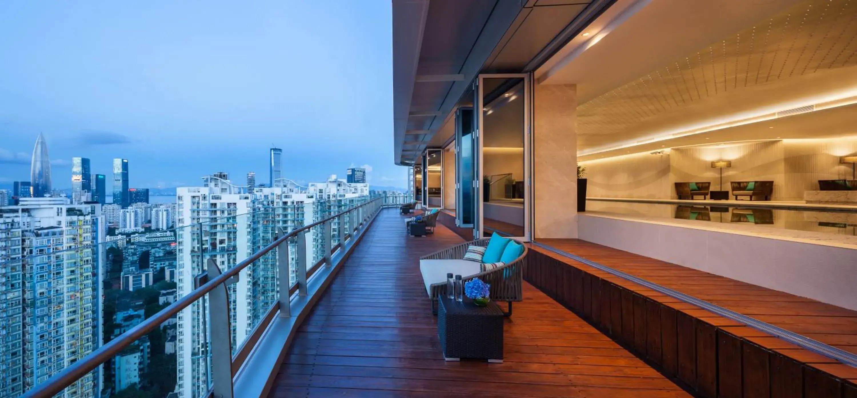 Balcony/Terrace in Ascott Raffles City Shenzhen