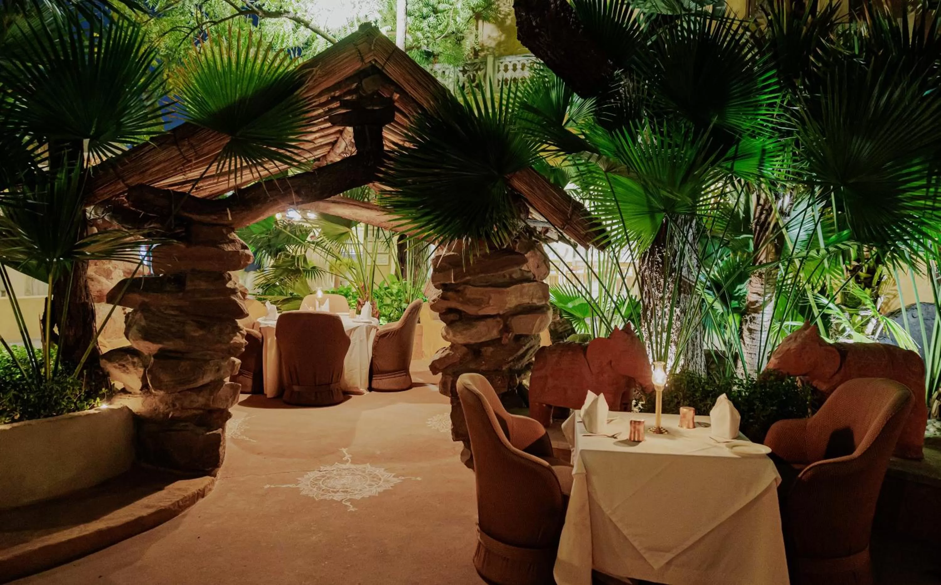 Restaurant/places to eat in Ajit Bhawan - A Palace Resort