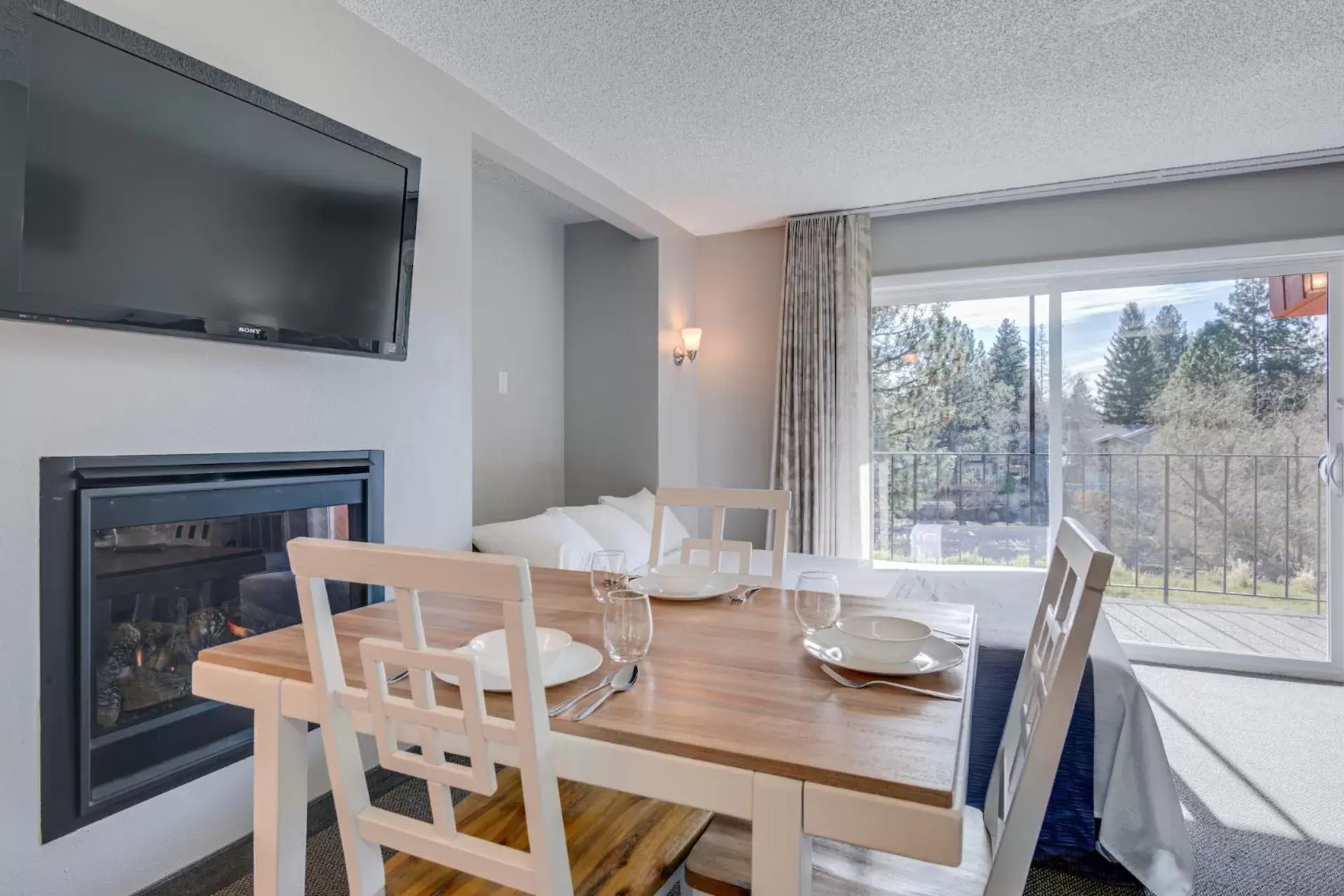 Dining Area in Bend Riverside Condos