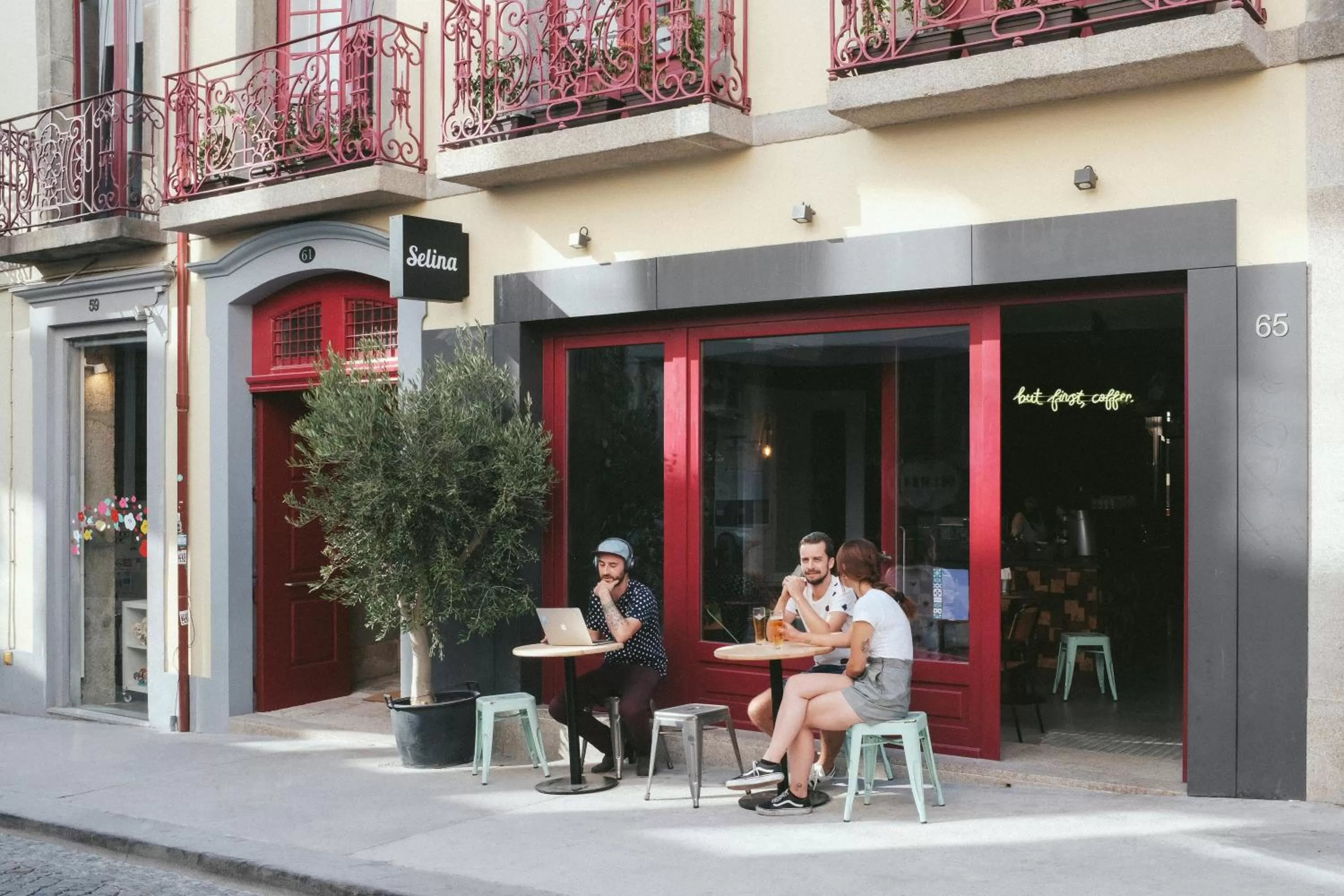 Facade/entrance in Selina Porto