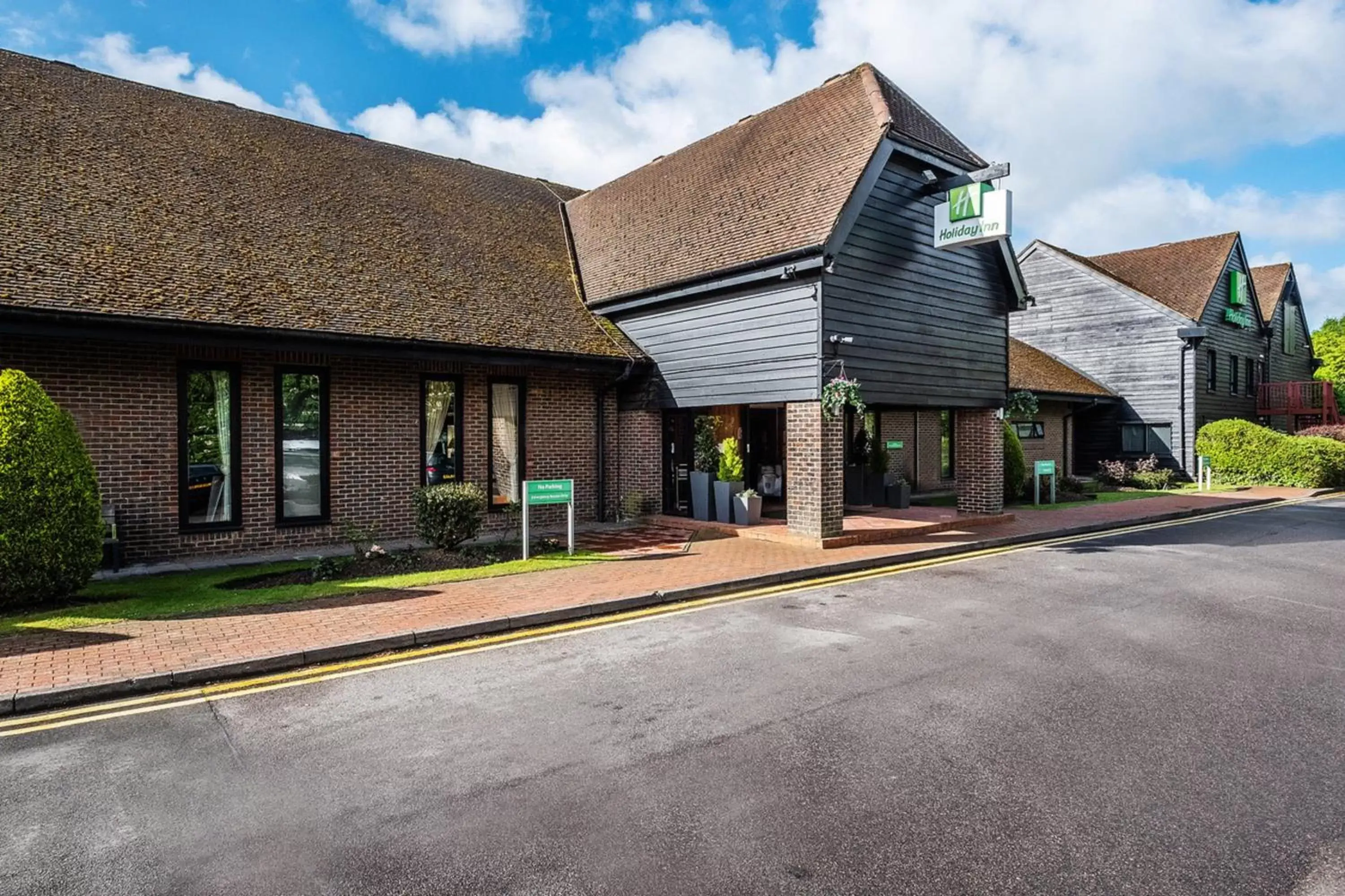 Property Building in Holiday Inn Maidstone-Sevenoaks, an IHG Hotel