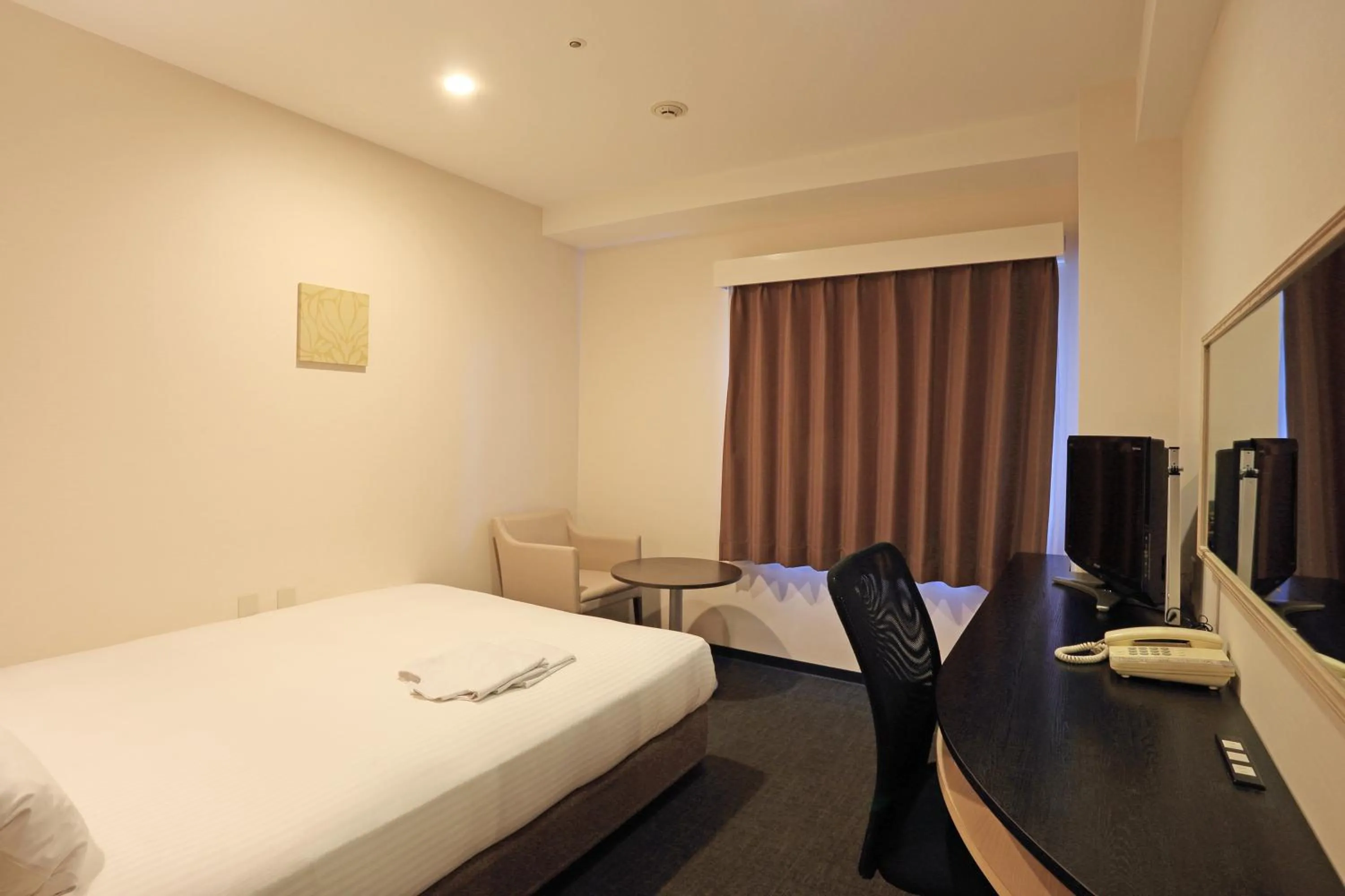 Photo of the whole room, Bed in Smile Hotel Kyoto Shijo