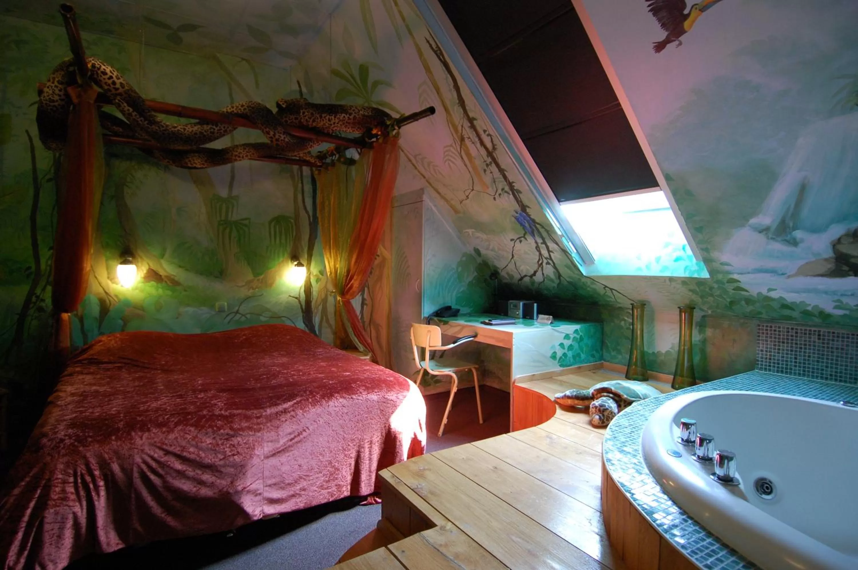 Bed in Hotel de Plataan Delft Centrum