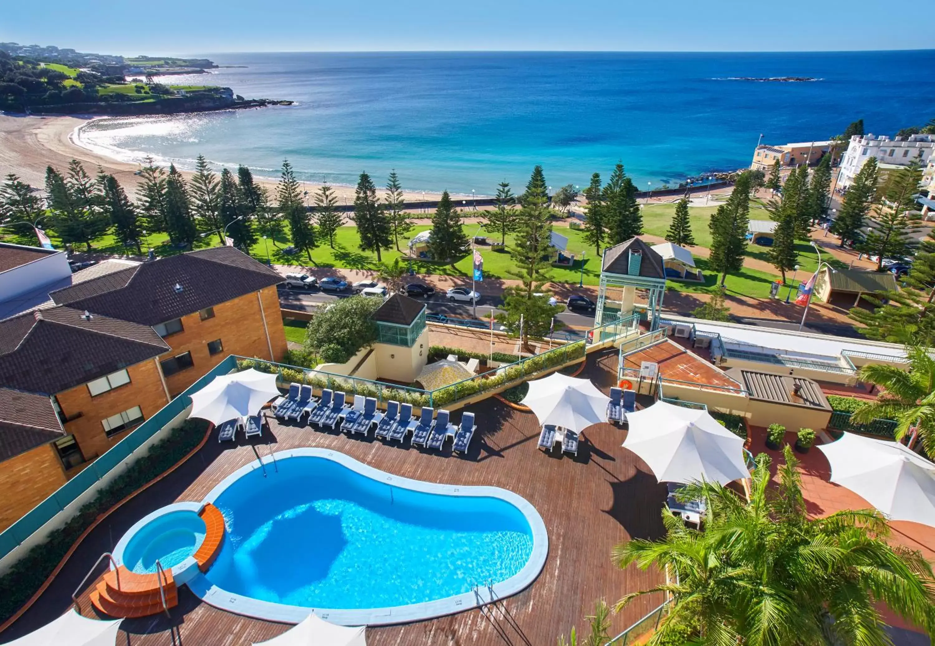 Sea view in Crowne Plaza Sydney Coogee Beach by IHG Sea view in Crowne Plaza Sydney Coogee Beach by IHG