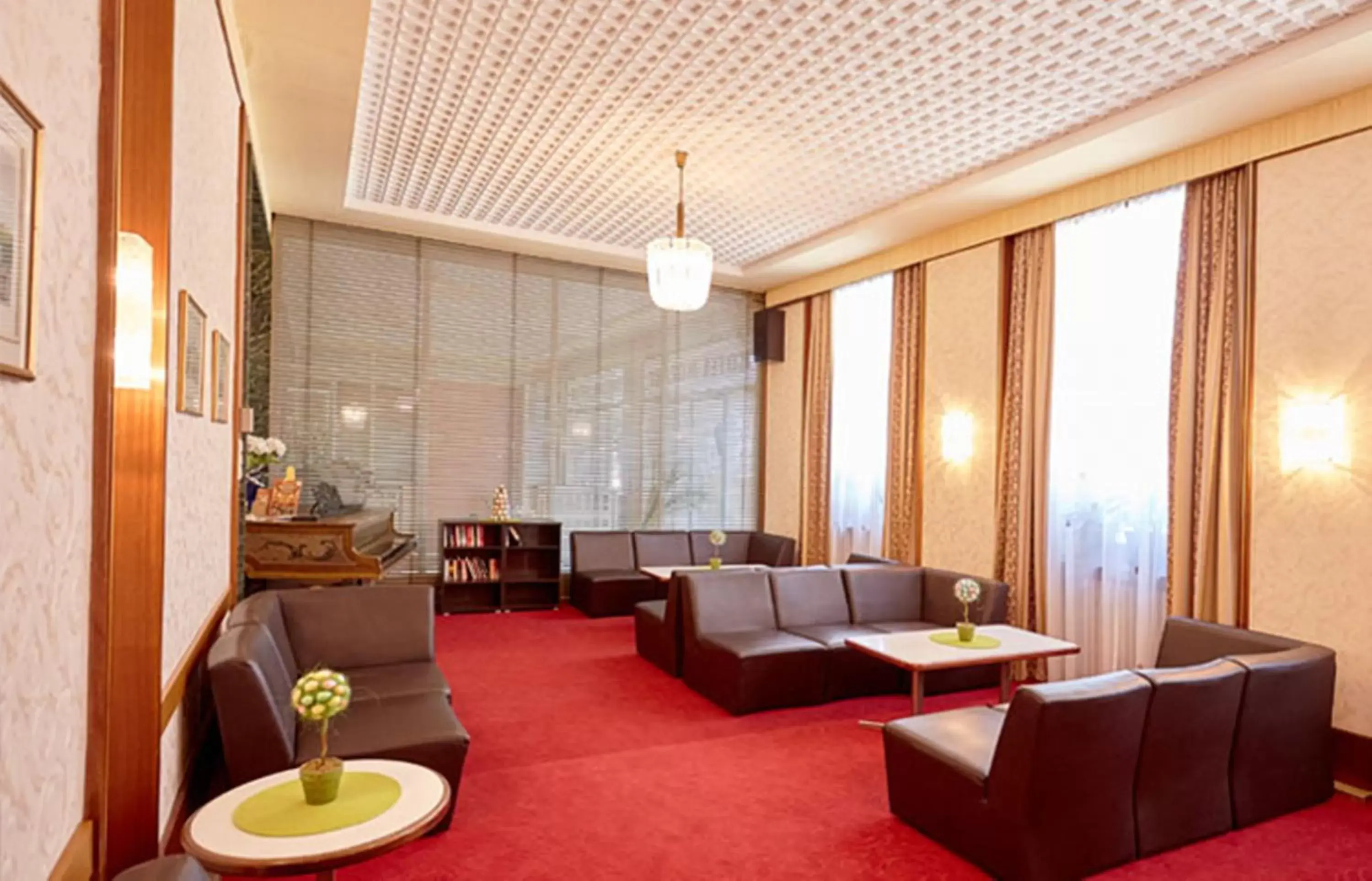 Lounge or bar, Seating Area in Hotel Mozart