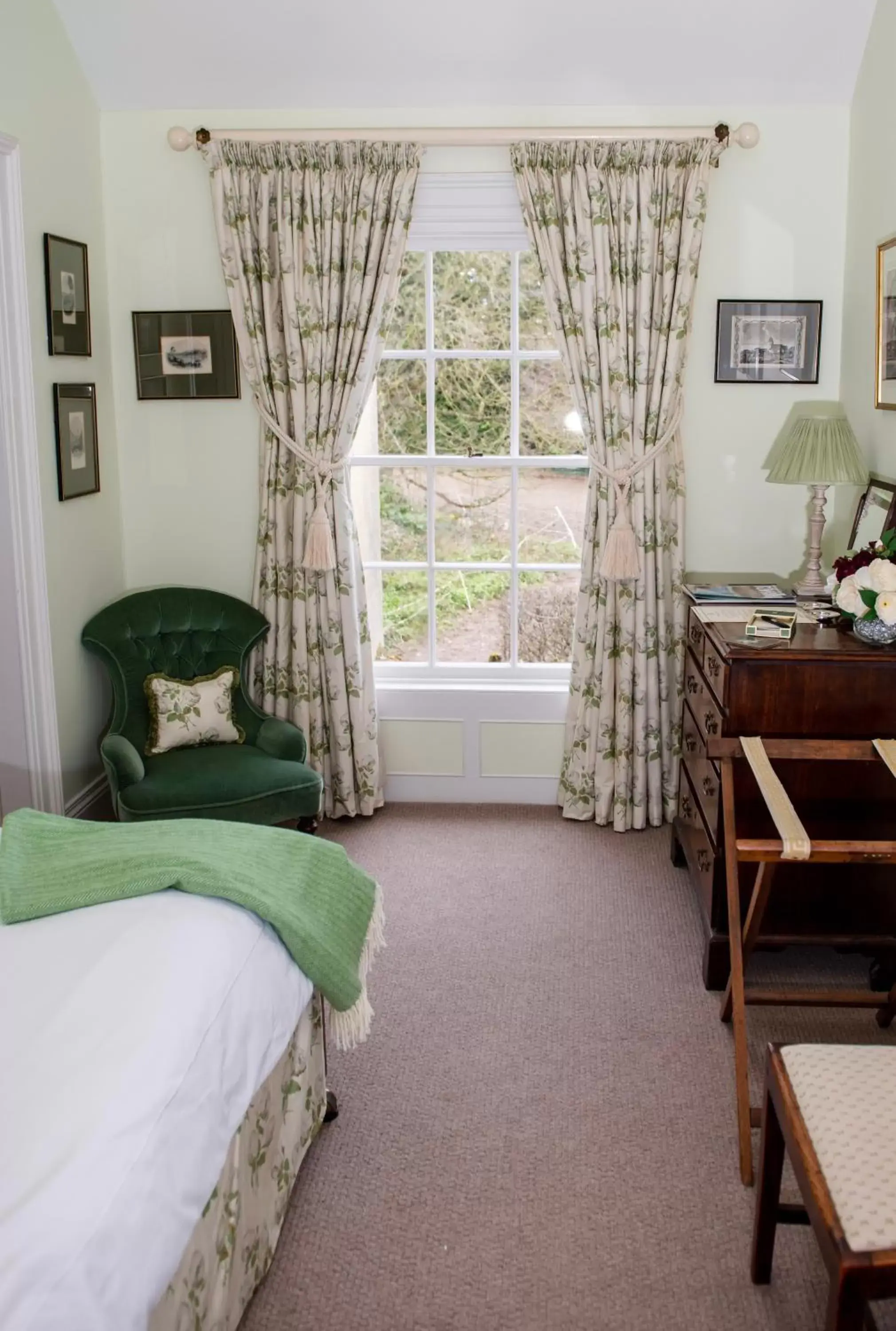 Bedroom, Seating Area in Ballymote Country House