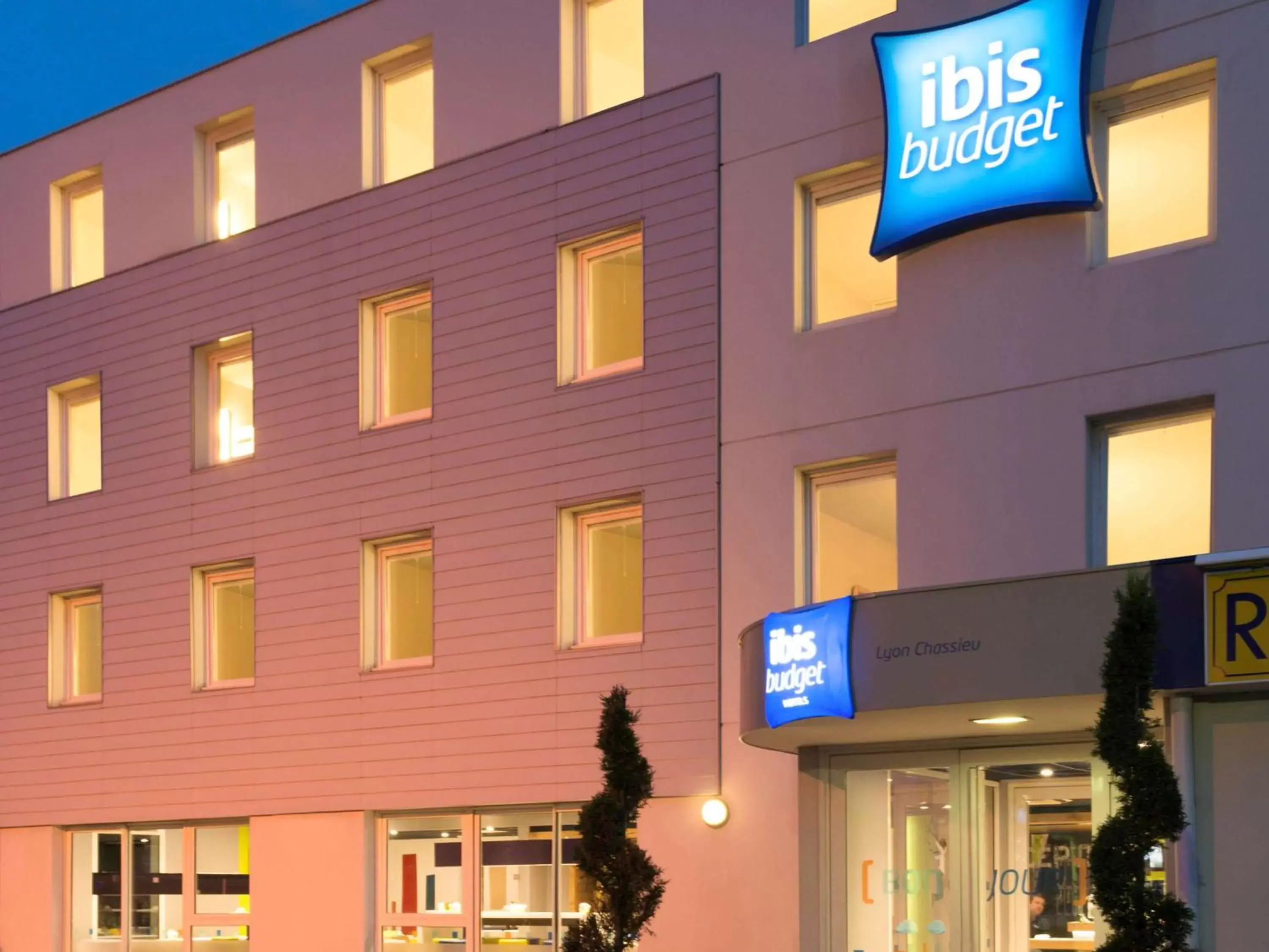 On site, Property Building in Hotel Ibis Budget Lyon Eurexpo -