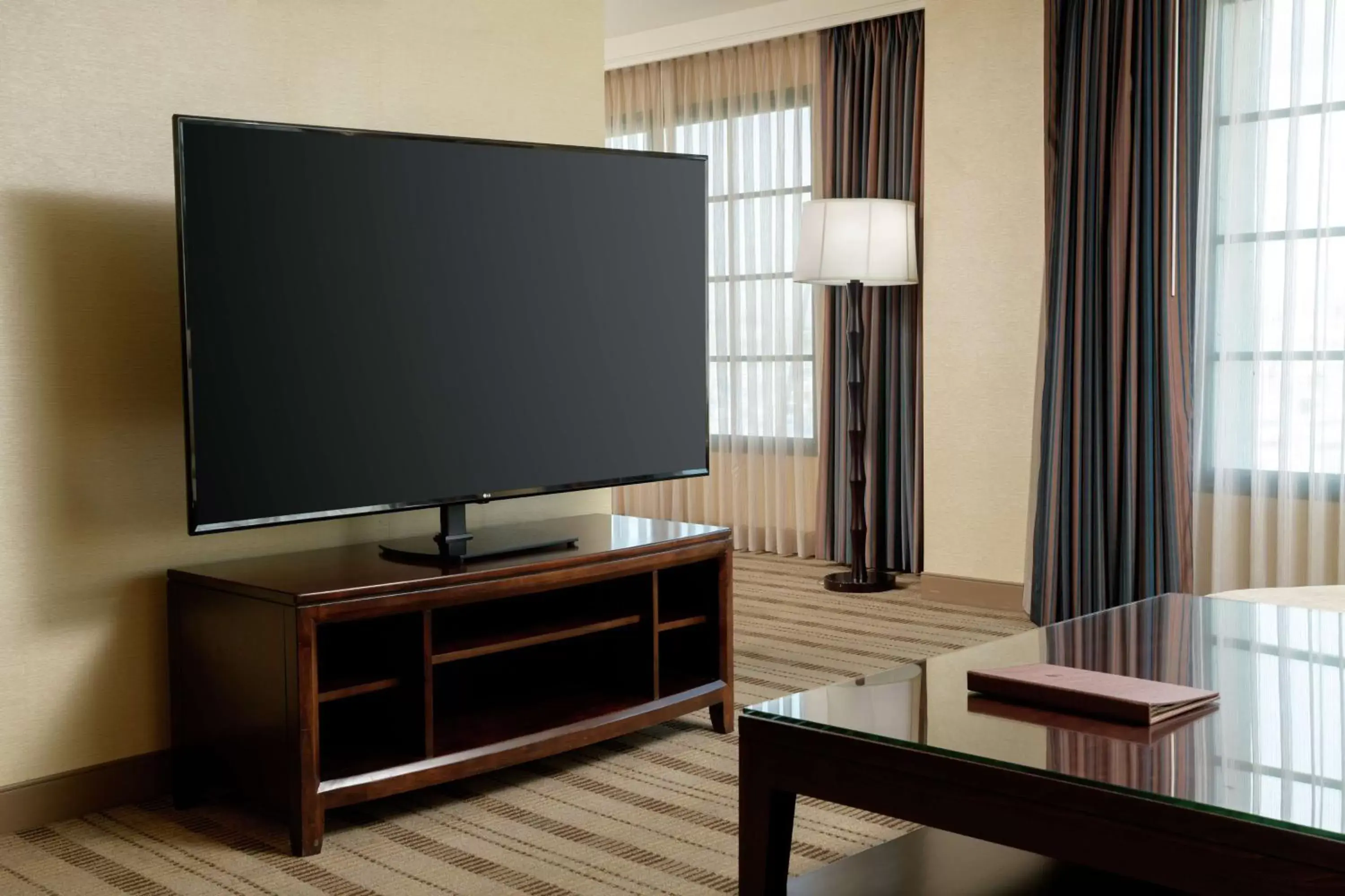 Bedroom, TV/Entertainment Center in DoubleTree by Hilton San Pedro
