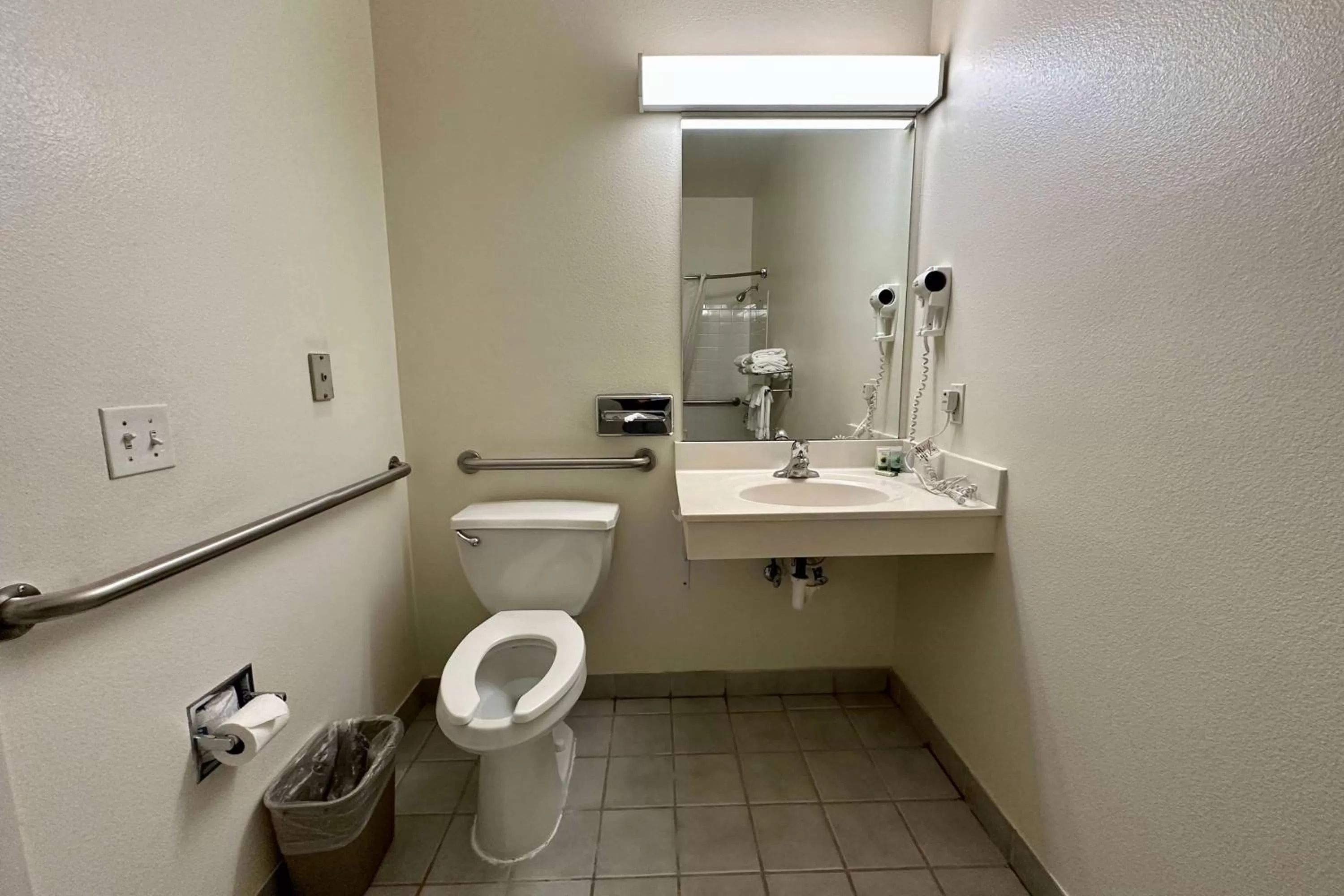 TV and multimedia in Wingate by Wyndham New Castle - Glenwood Springs