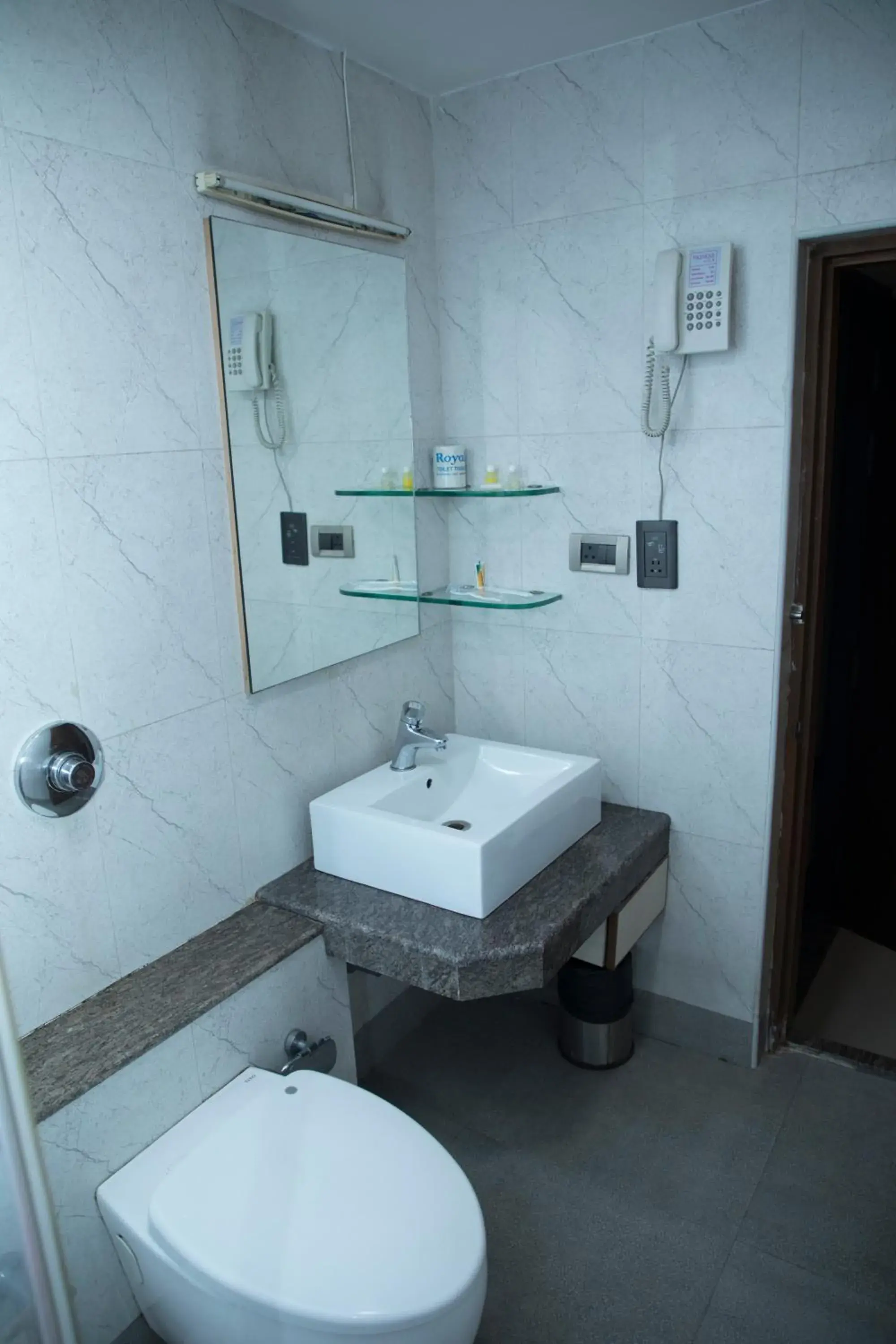 Shower, Bathroom in Moskva Hotel