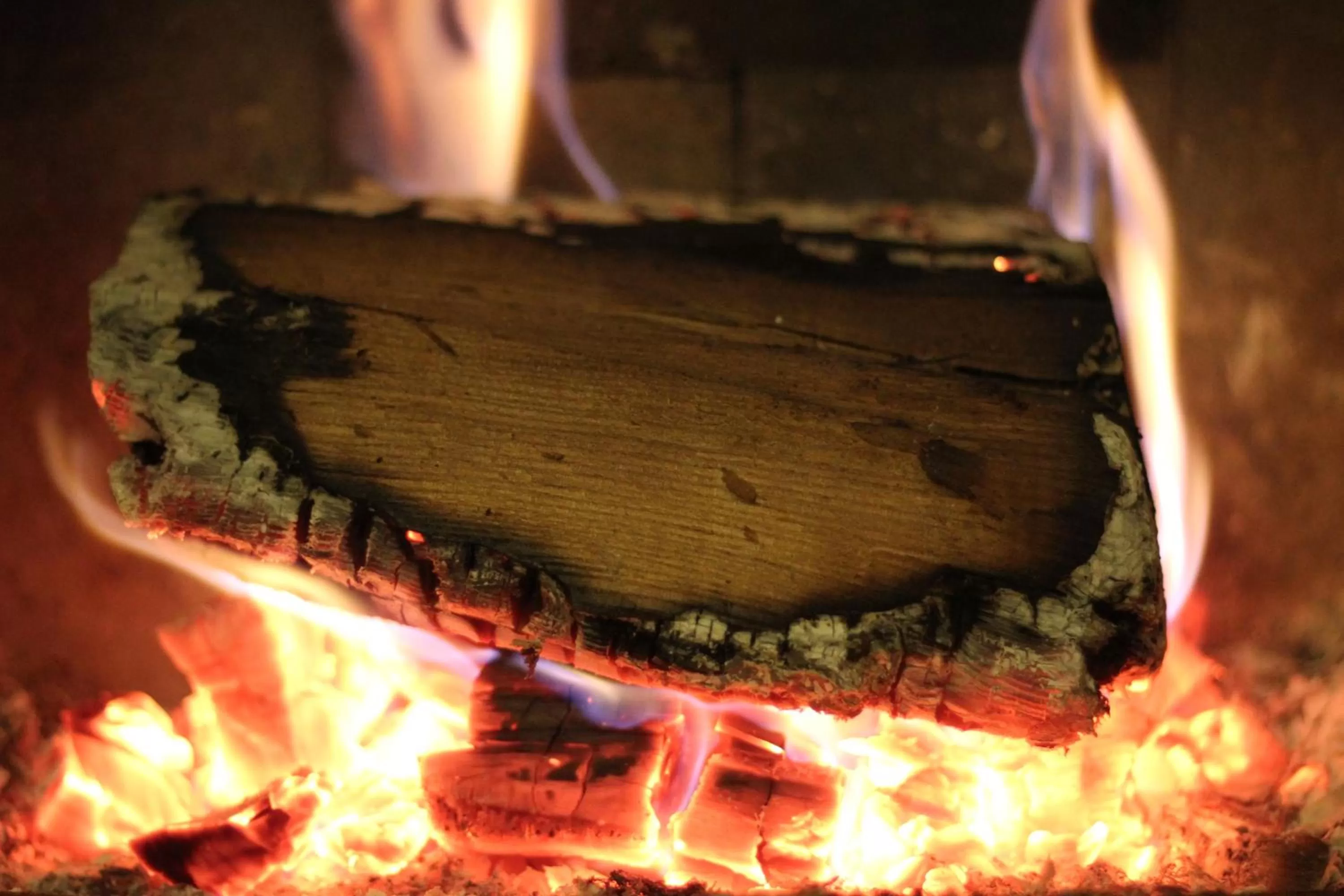 Property building, Food in Royal Oak Hotel