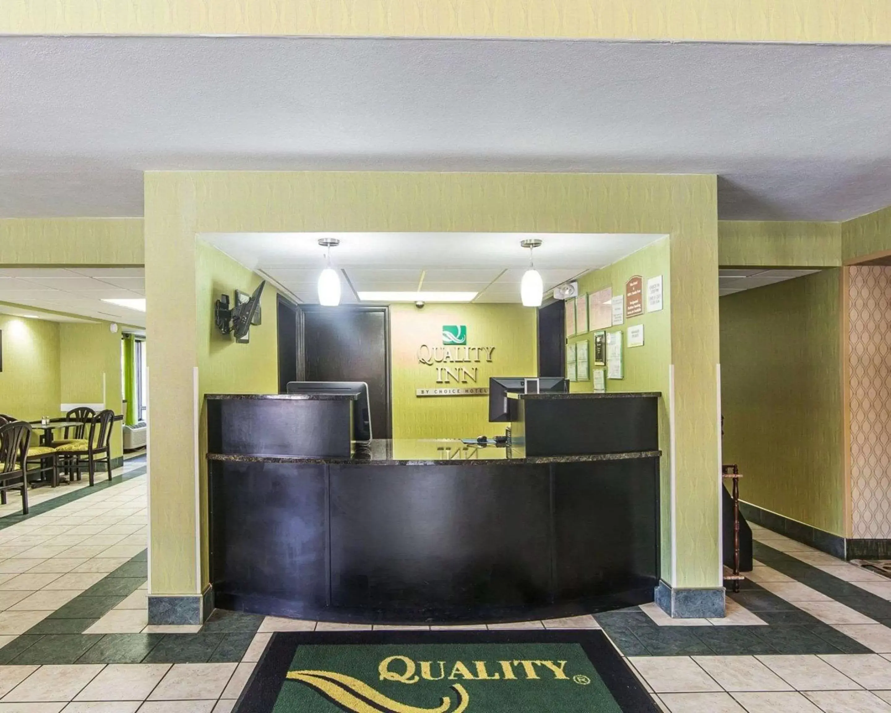 Lobby or reception, Lobby/Reception in Quality Inn West - Sweetwater