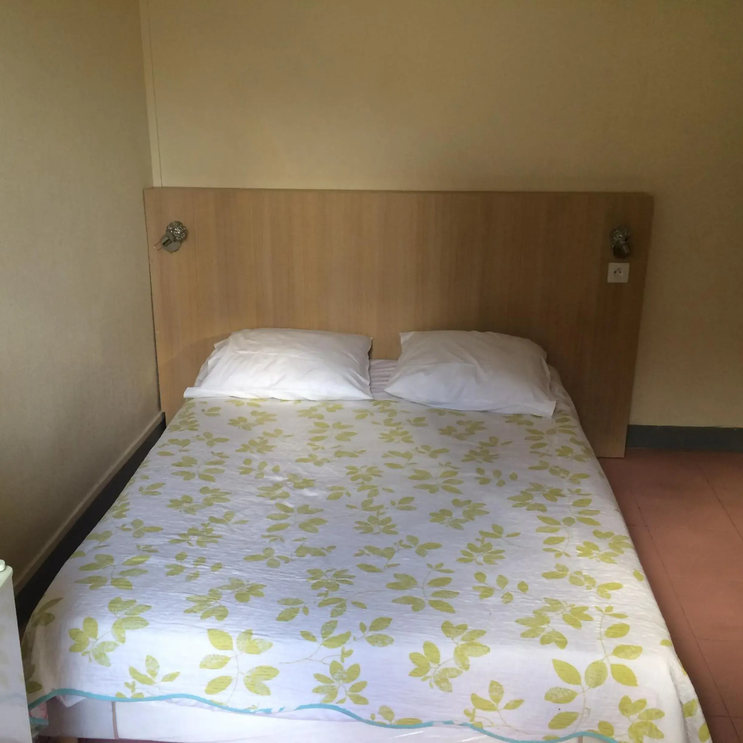 Bed in Au Royal Mad Bed in Au Royal Mad