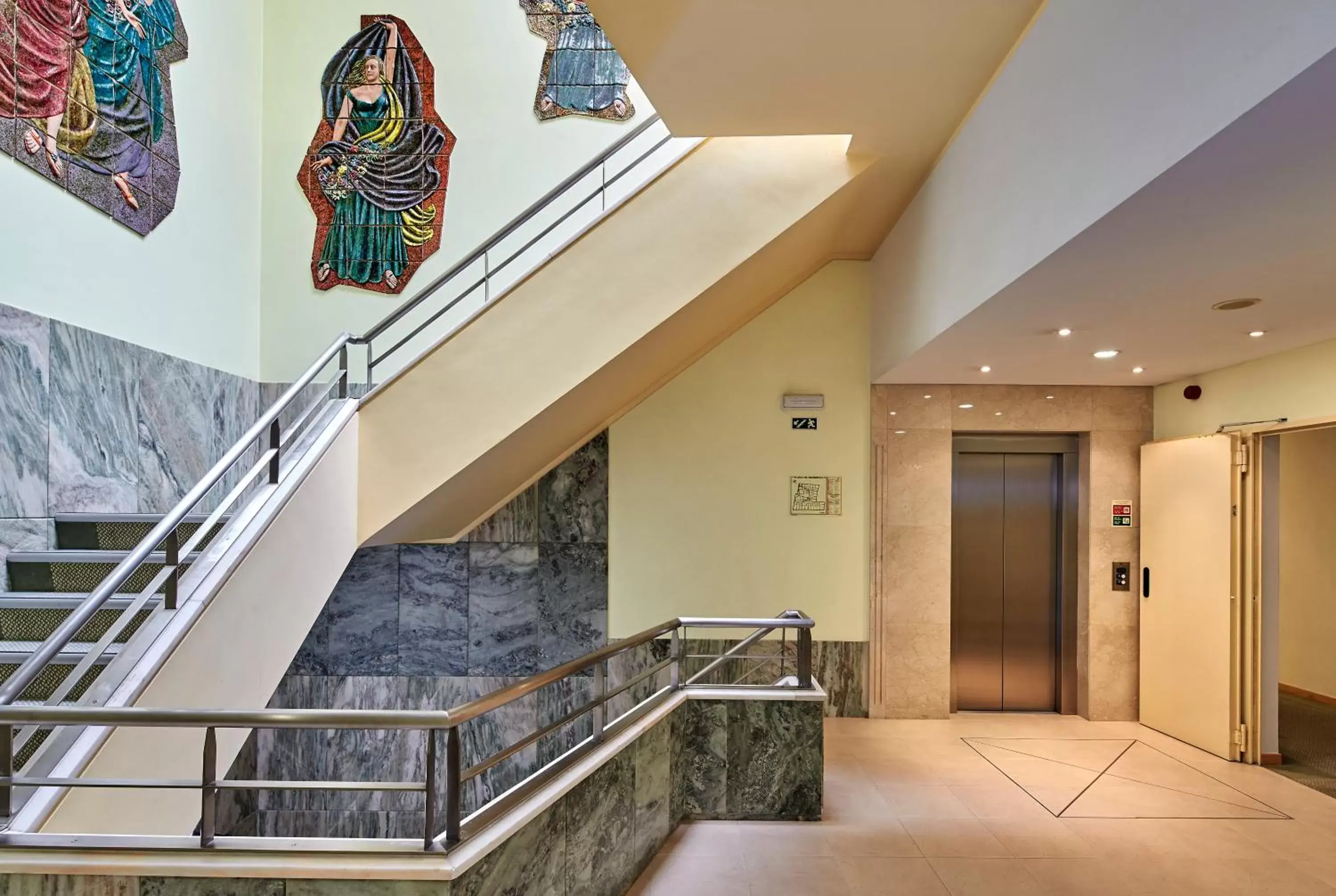 Lobby or reception in Luna Esperanca Centro Hotel