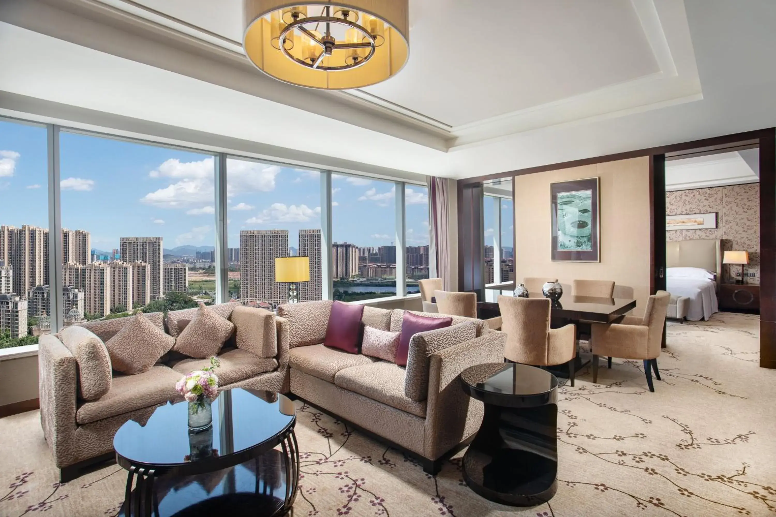 Photo of the whole room, Seating Area in Crowne Plaza Huizhou, an IHG Hotel