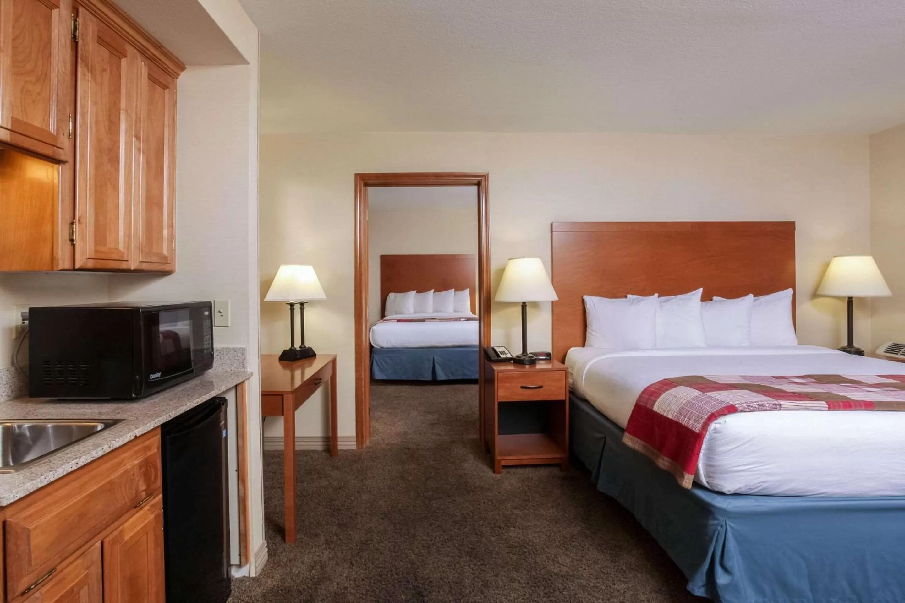 Photo of the whole room, Bed in Quality Inn Oakwood