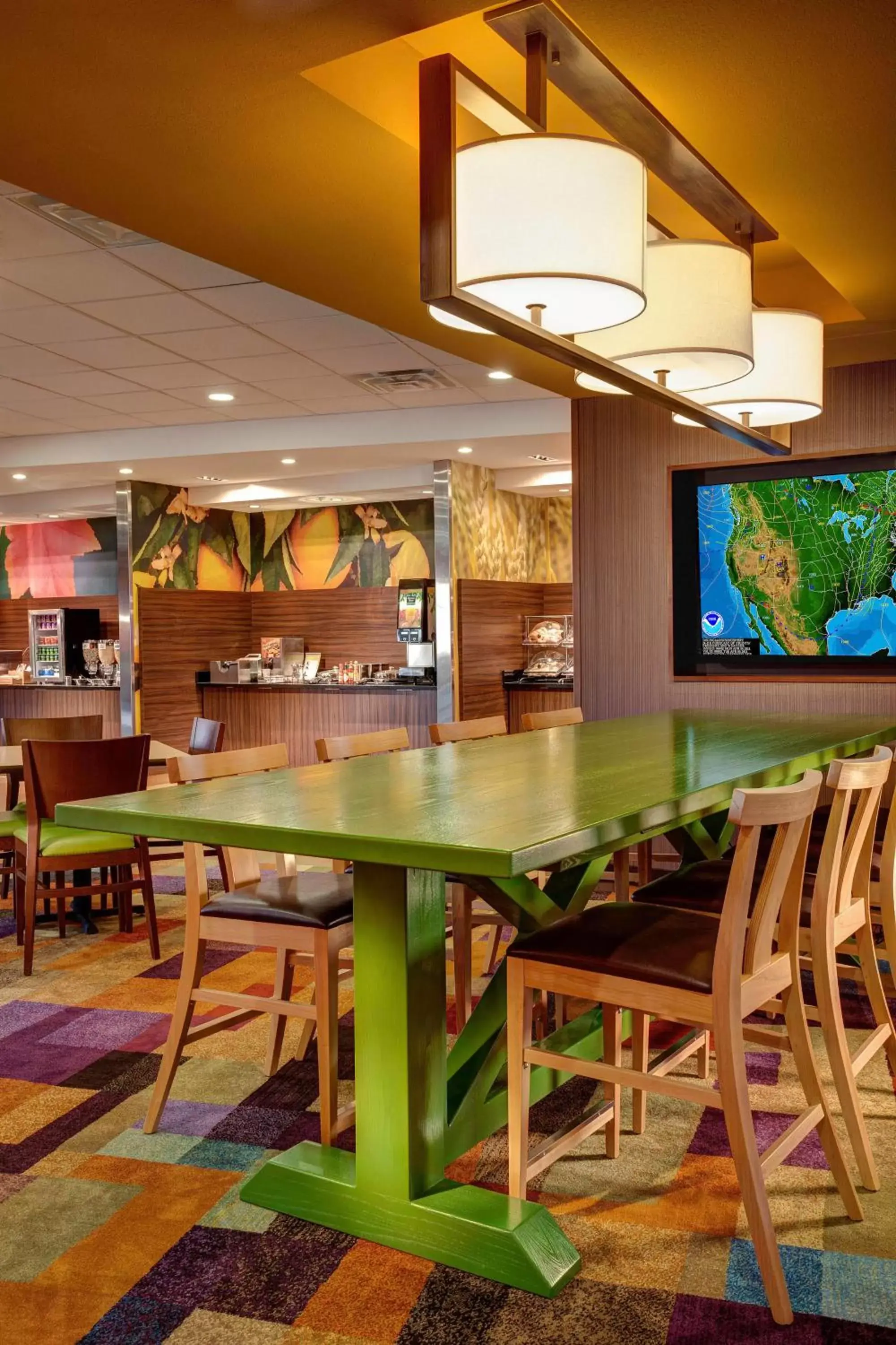 Restaurant/places to eat in Fairfield Inn and Suites Hutchinson