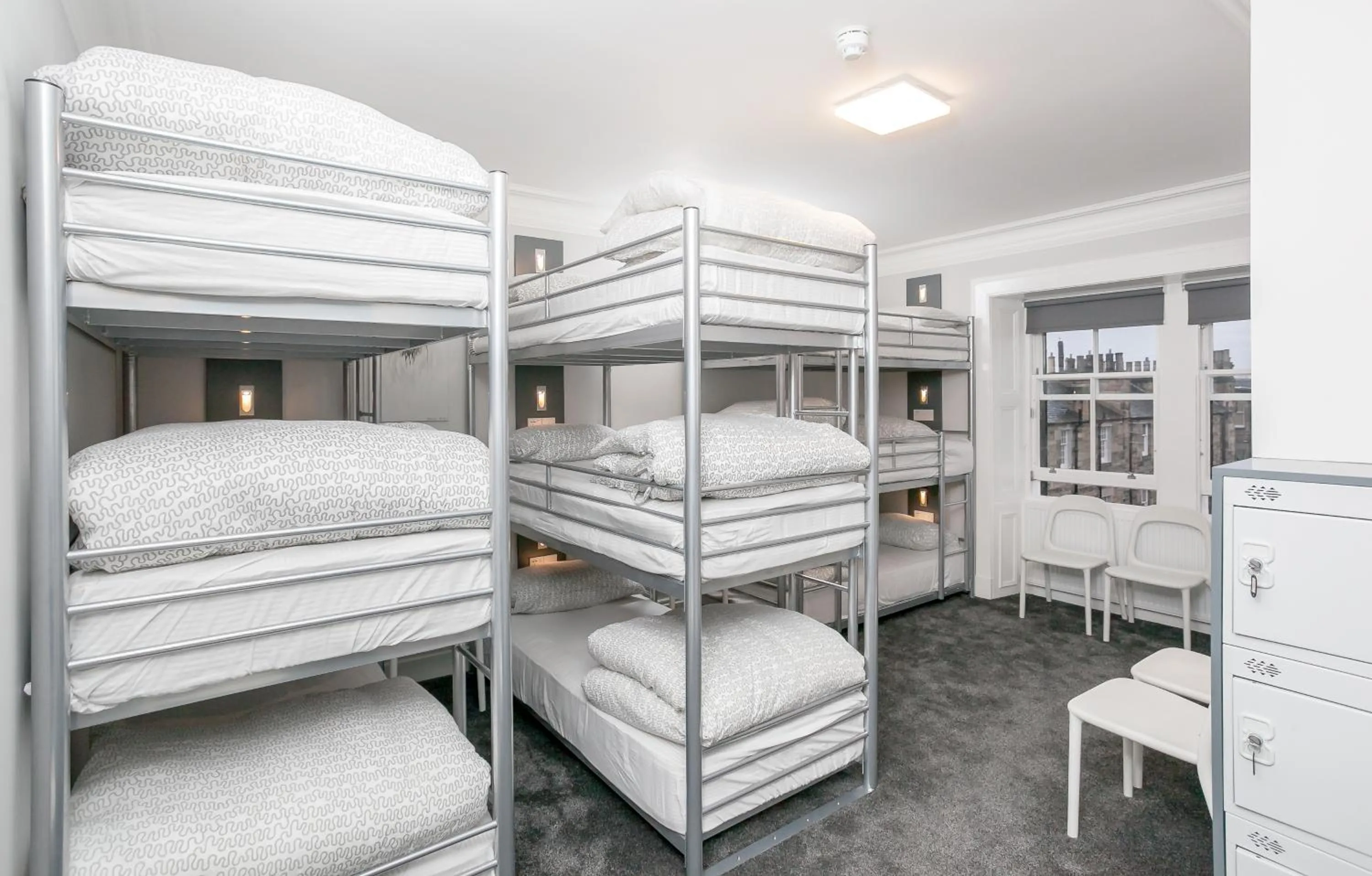 Bedroom, Bed in West End Hotel