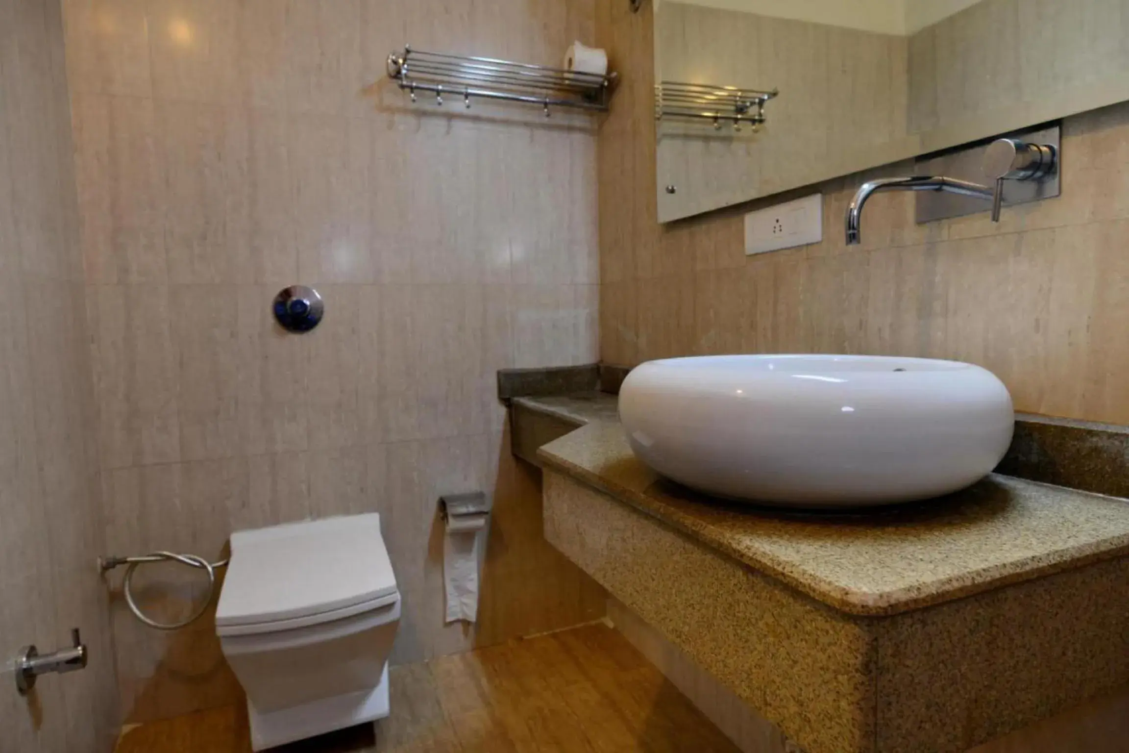 Bathroom in Hotel Diamond Inn
