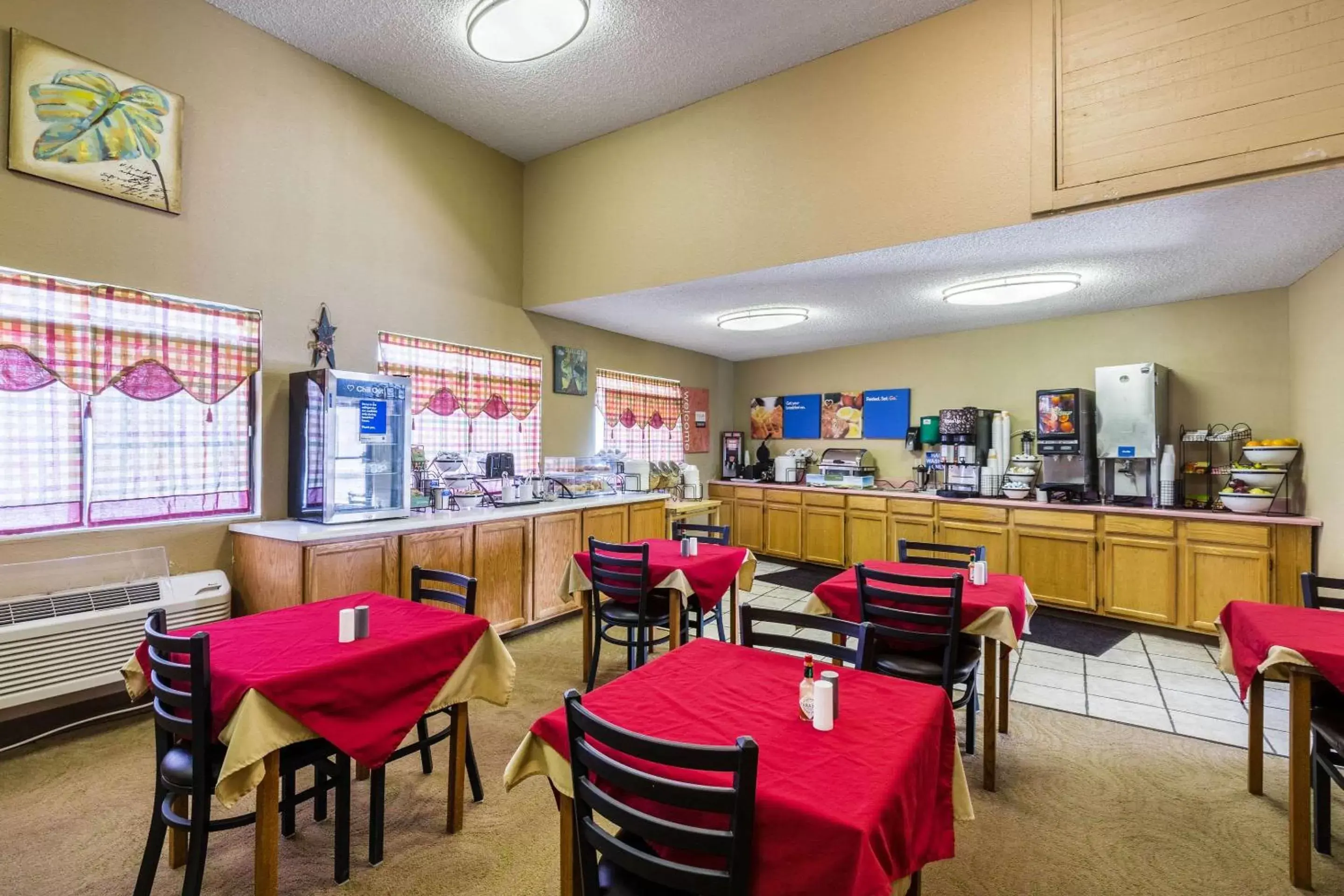 Restaurant/places to eat in Quality Inn Scottsbluff Restaurant/places to eat in Quality Inn Scottsbluff