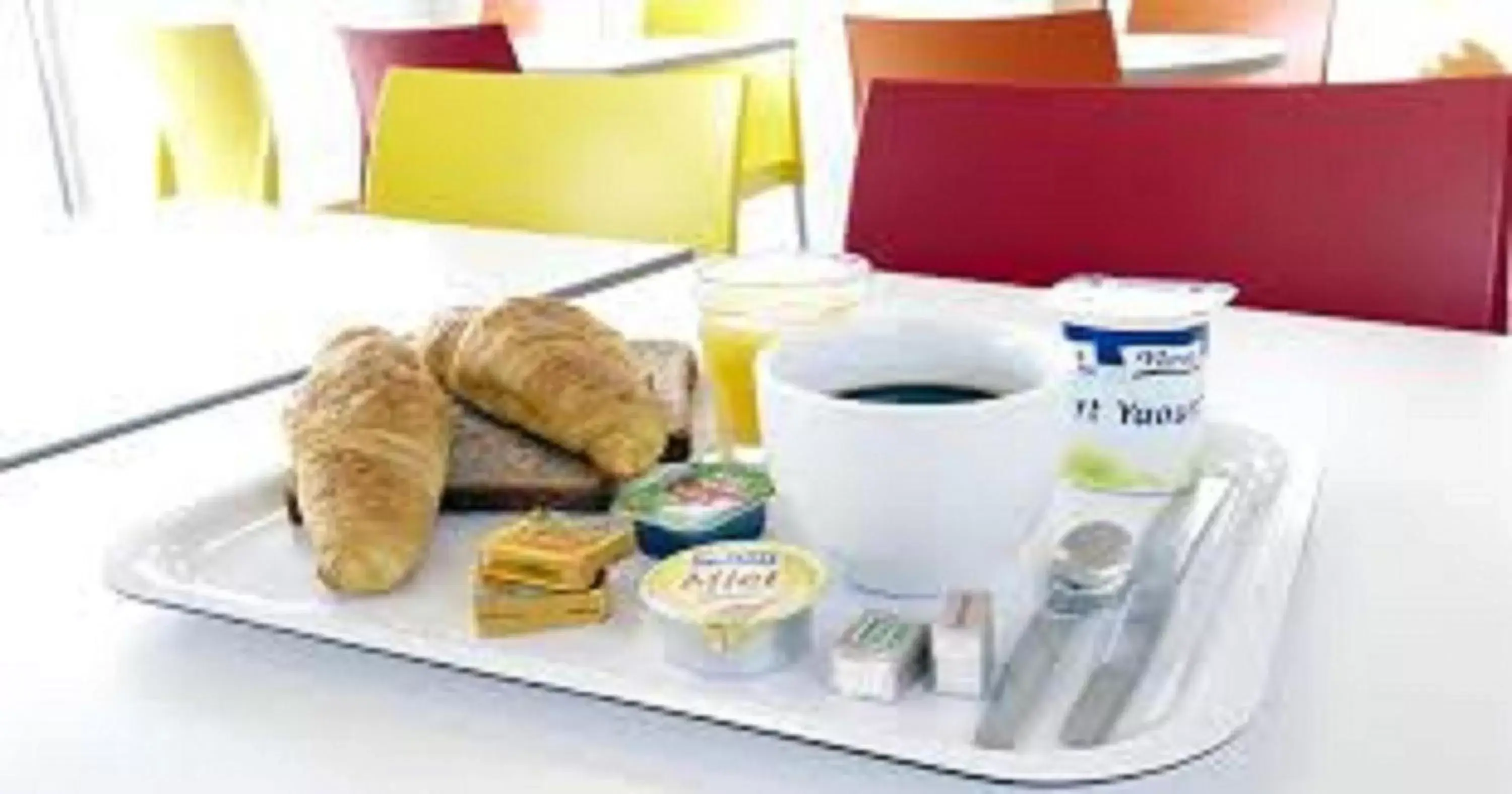 Food and drinks, Breakfast in Campanile Bordeaux Sud Hopital Haut Leveque - Pessac