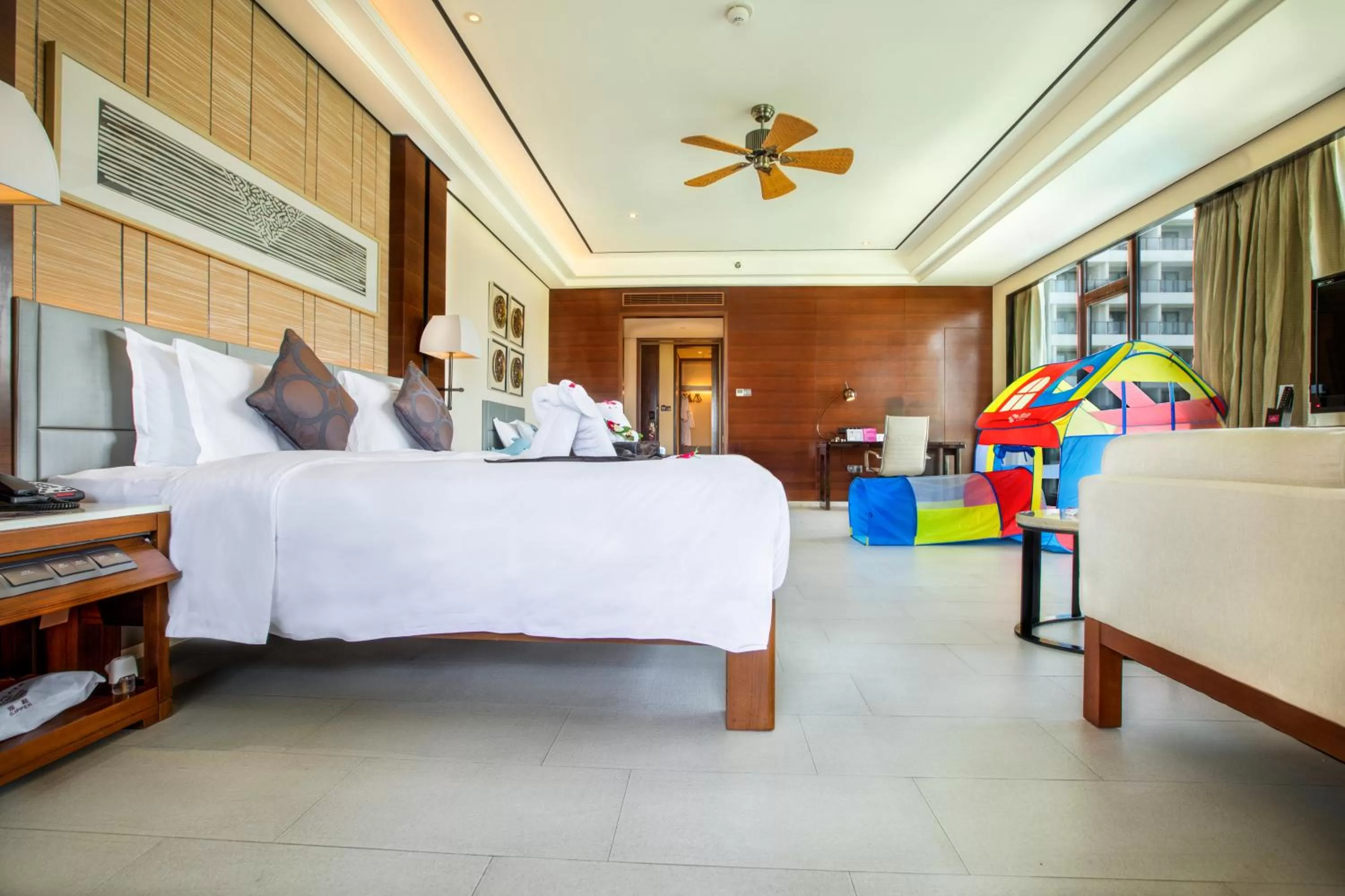 Bedroom, Bed in Crowne Plaza Sanya City Center by IHG