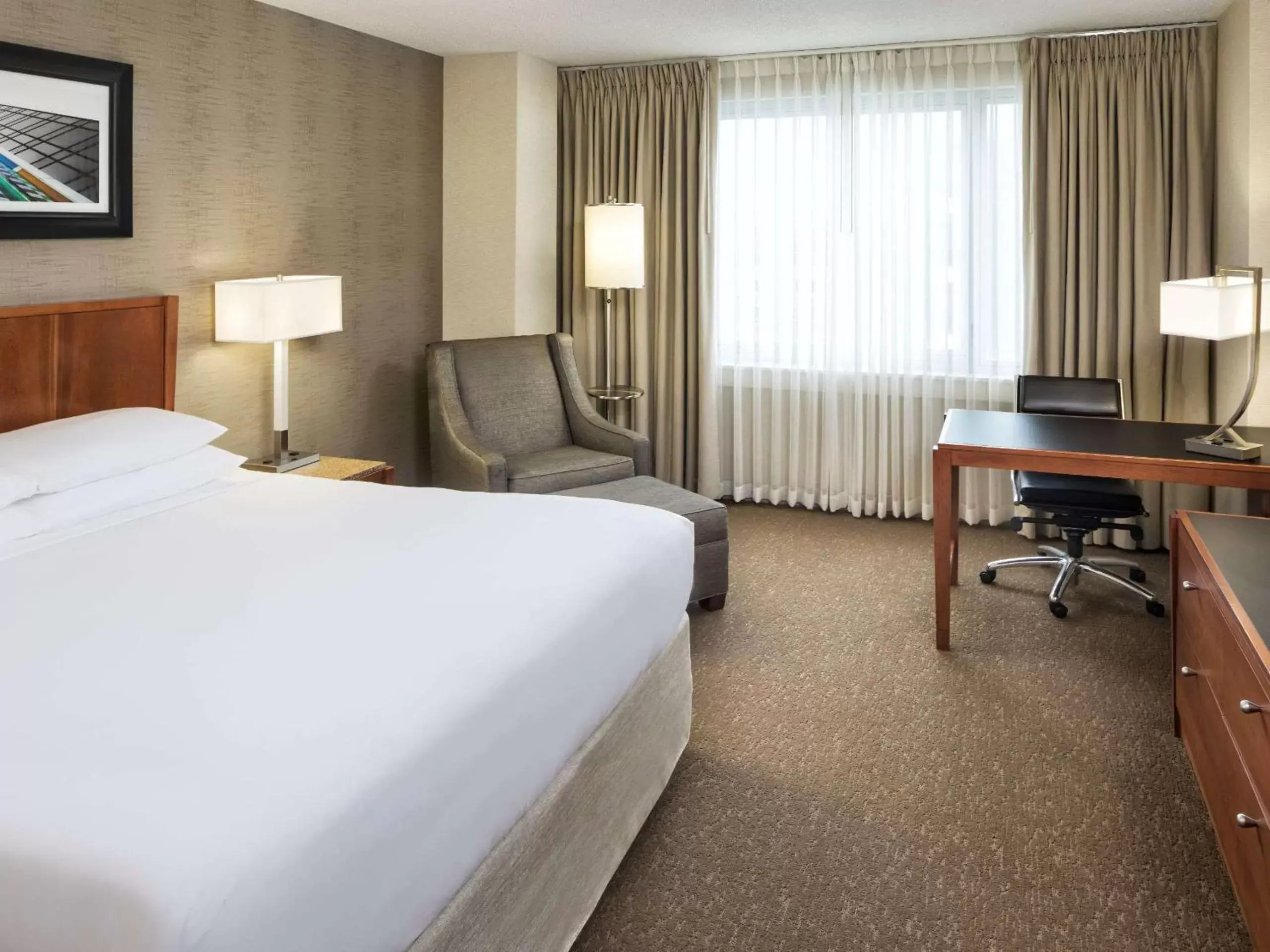 Photo of the whole room, Bed in Hyatt Rosemont Near O'Hare
