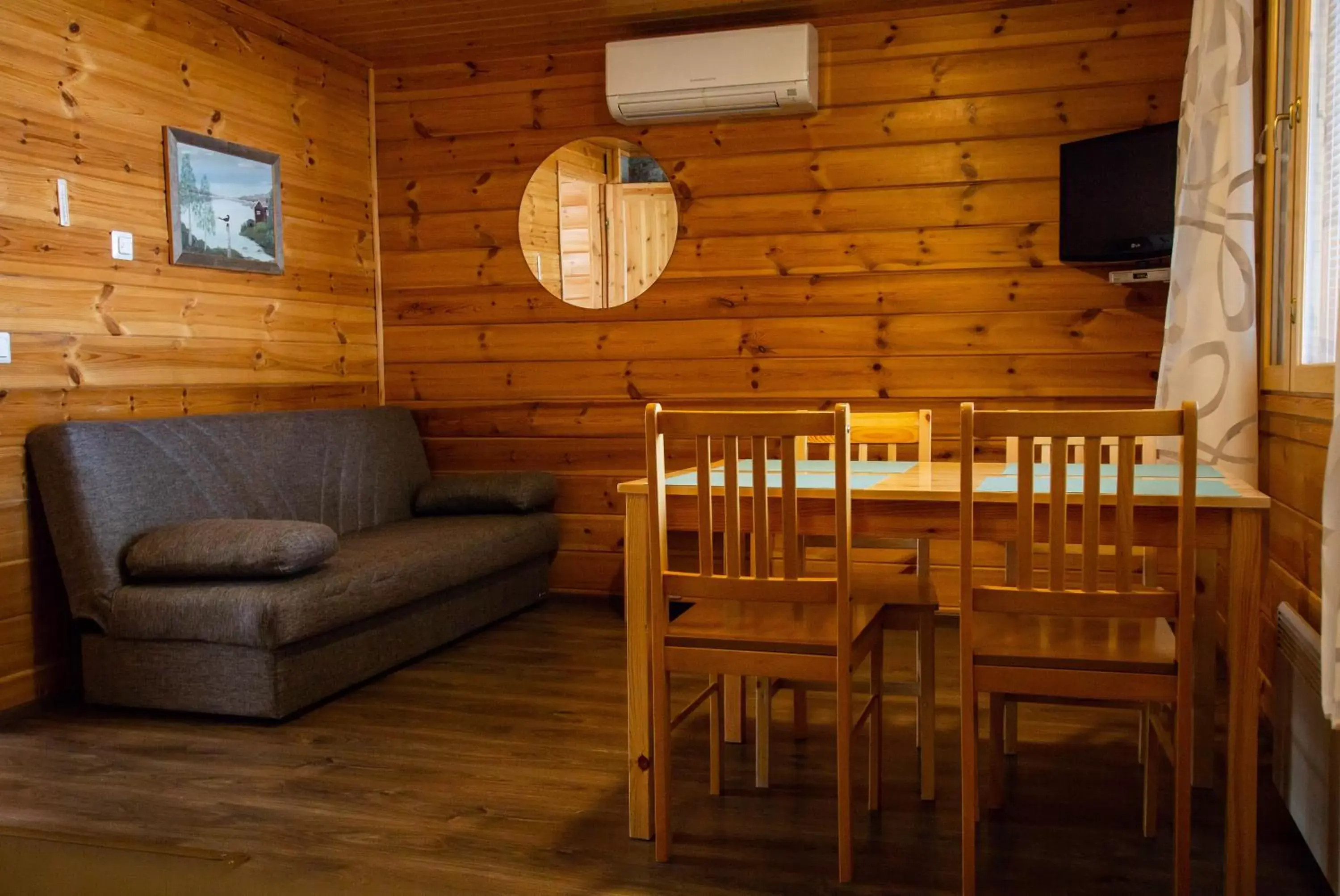 Living room, Dining Area in Motelli Rovaniemi